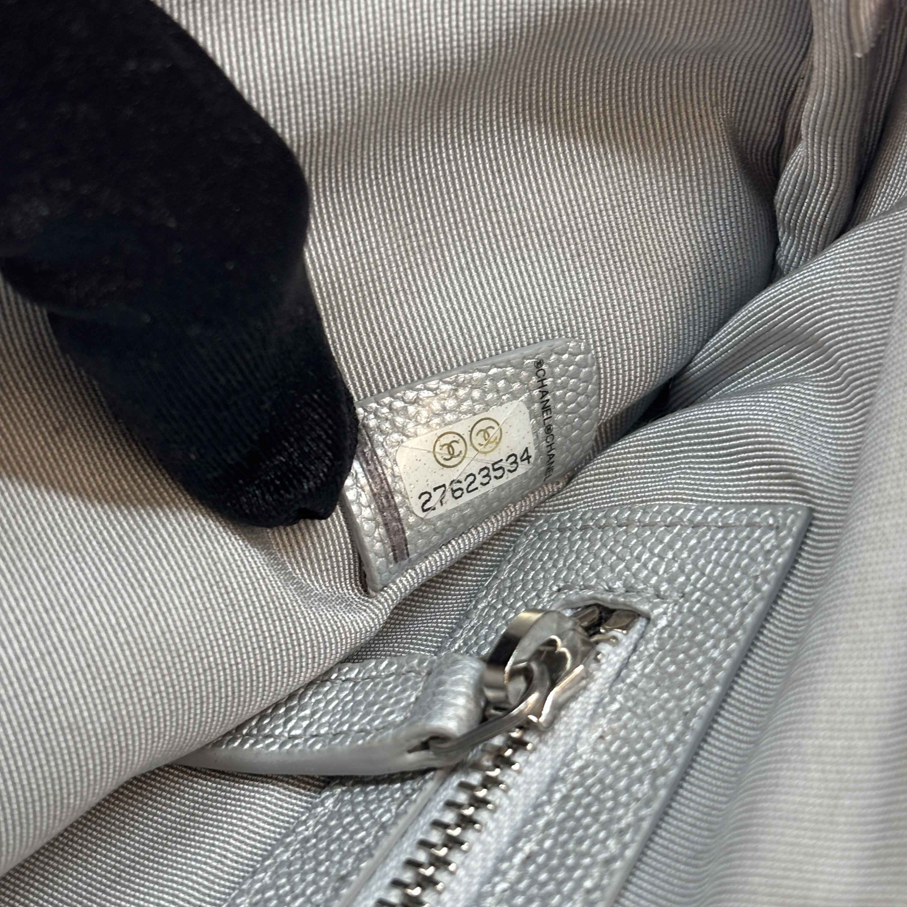 Women's Cc Quilted Caviar Pouch Silver