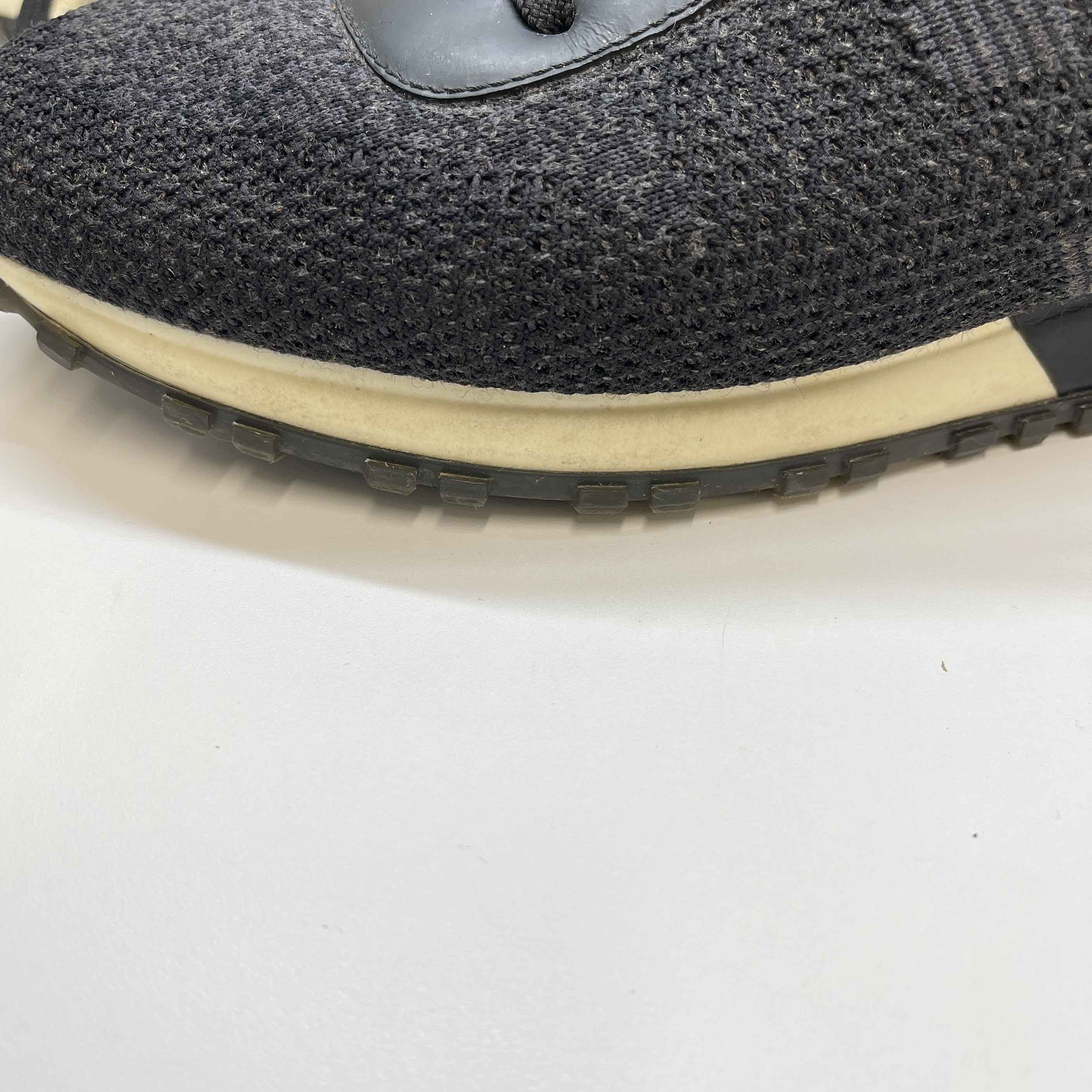 Men's Lv Runner Low Trainers Black Size EU 40 / UK 6