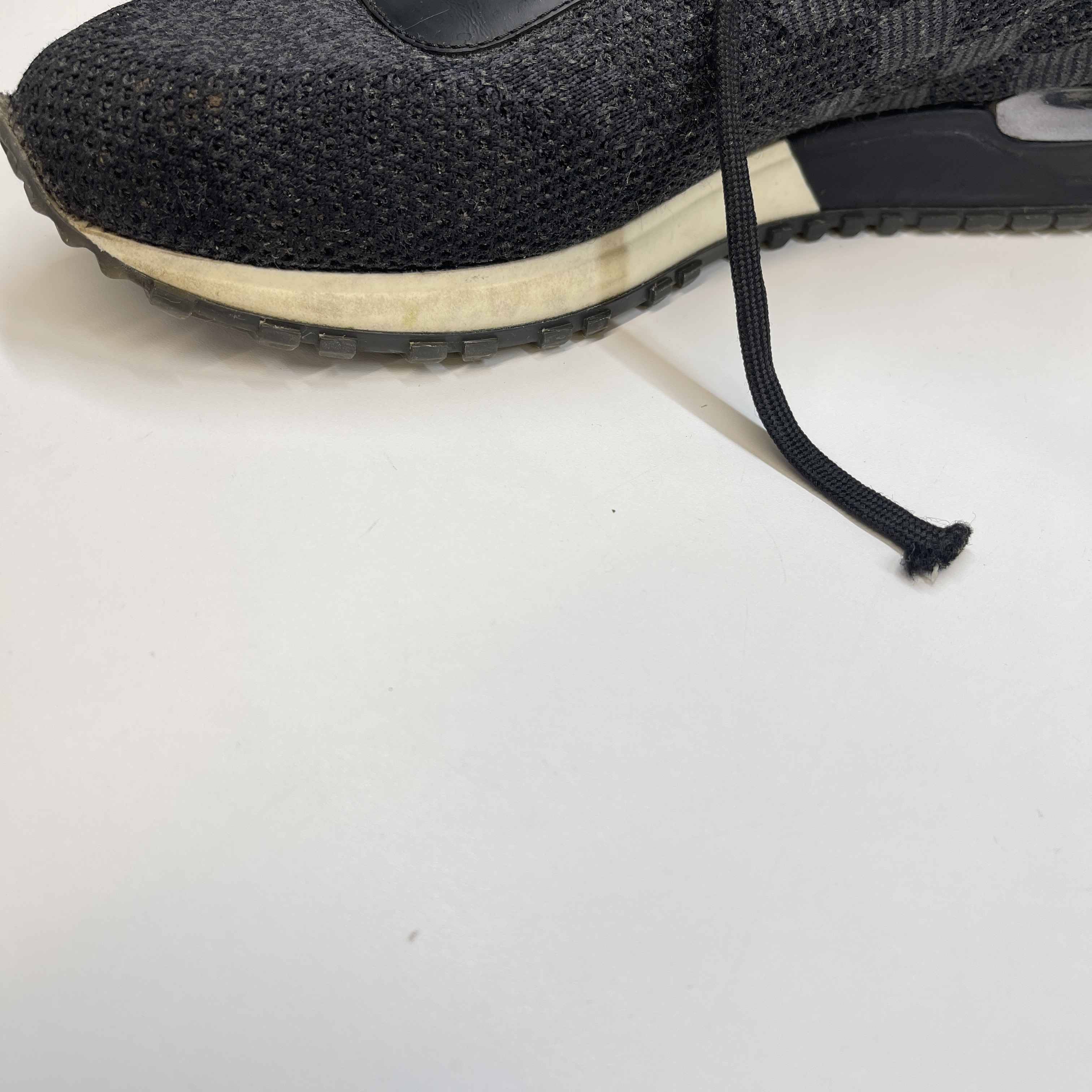 Men's Lv Runner Low Trainers Black Size EU 40 / UK 6
