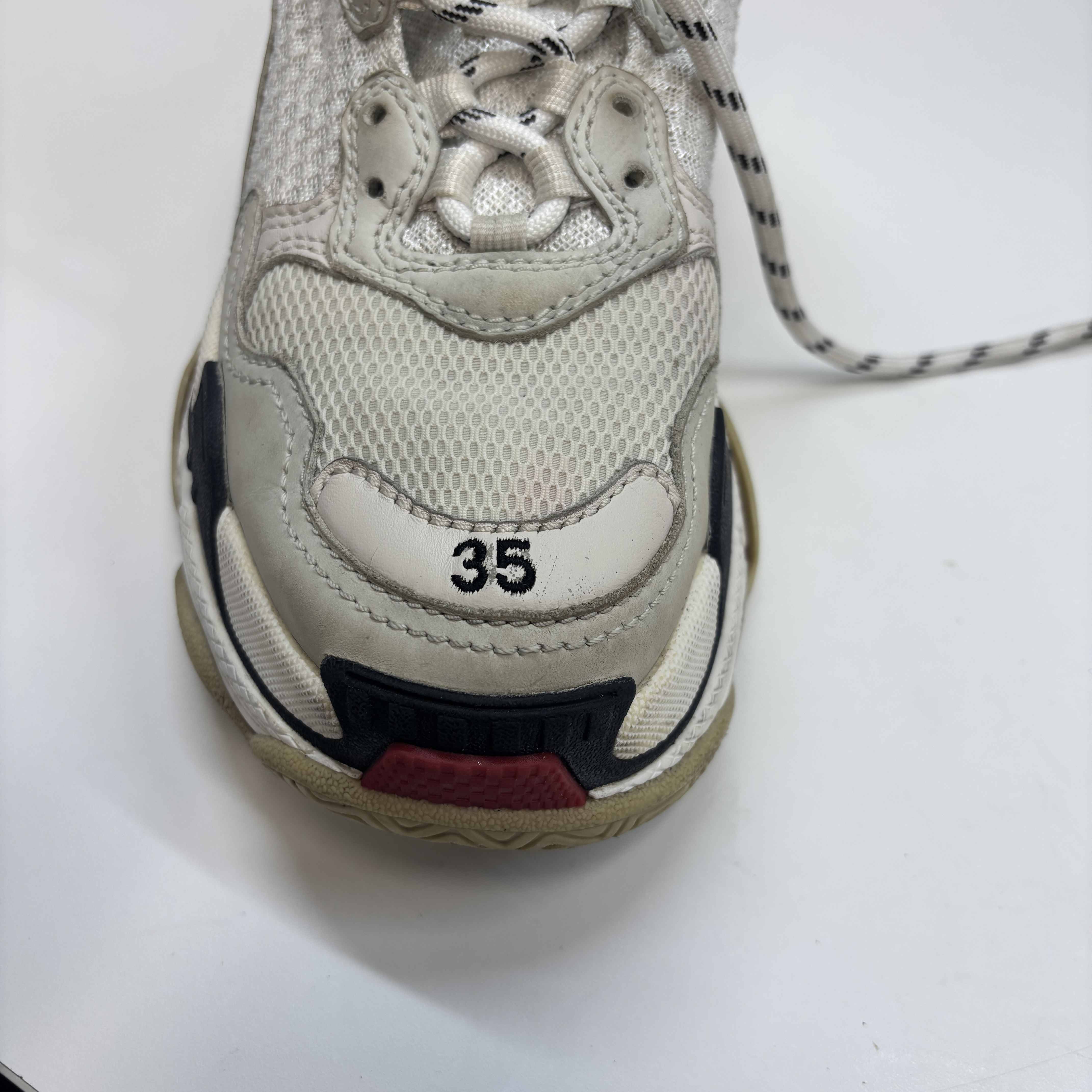 Women's Triple S Low Trainers White Size EU 35 / UK 2