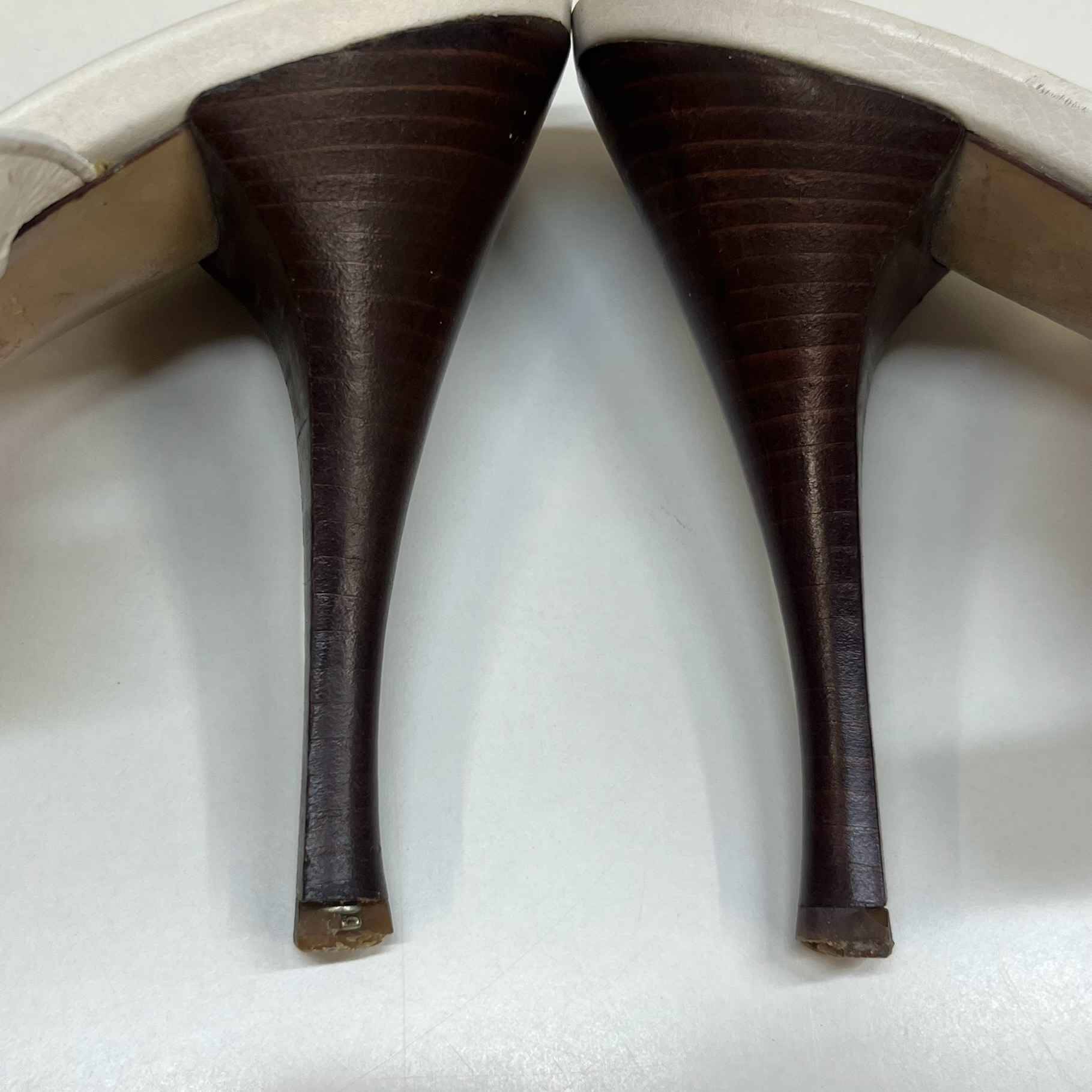 Women's Buckle Detail Heels White Size EU 37.5 / UK 4.5