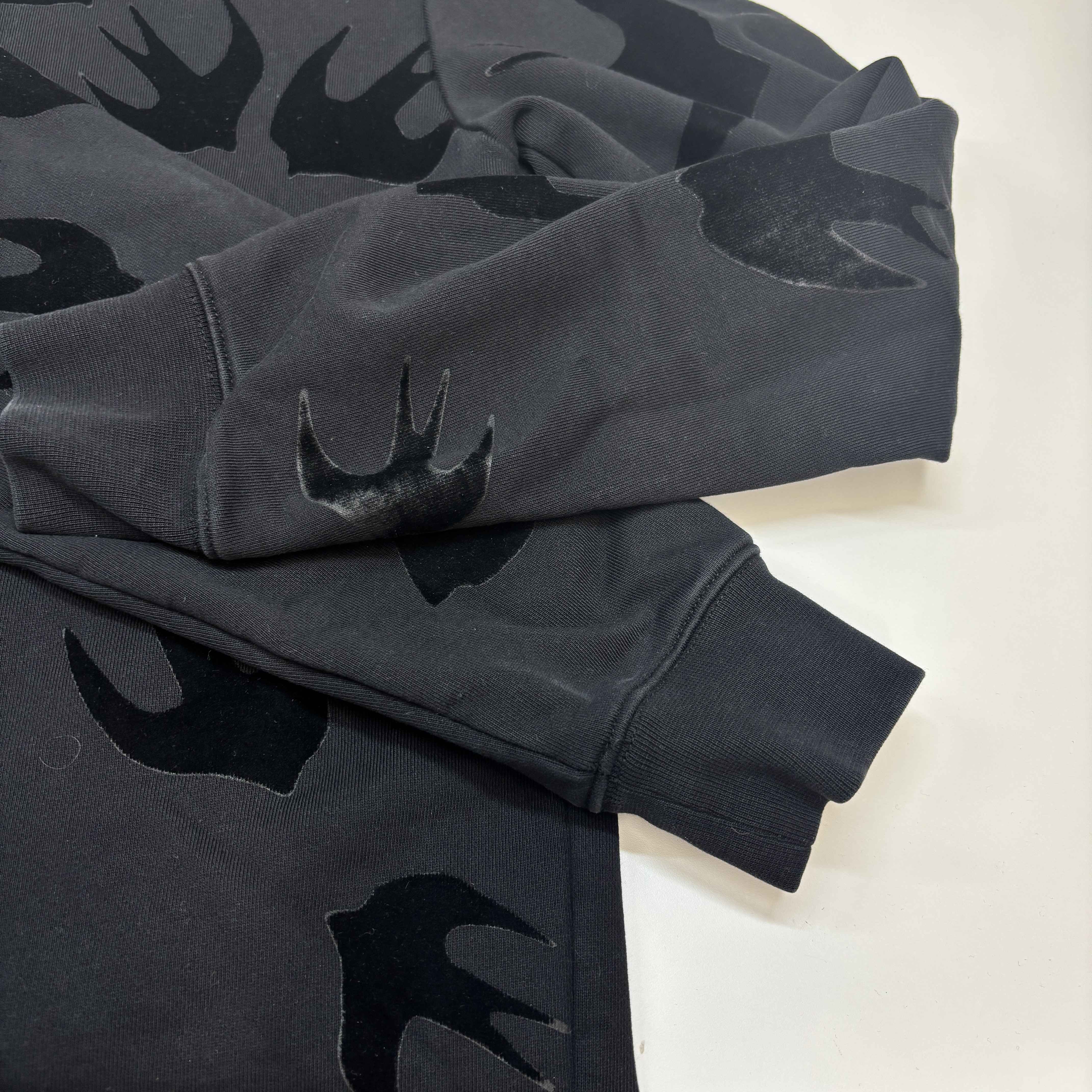 Men's Velour Swallow Print Jumper Black Size XS