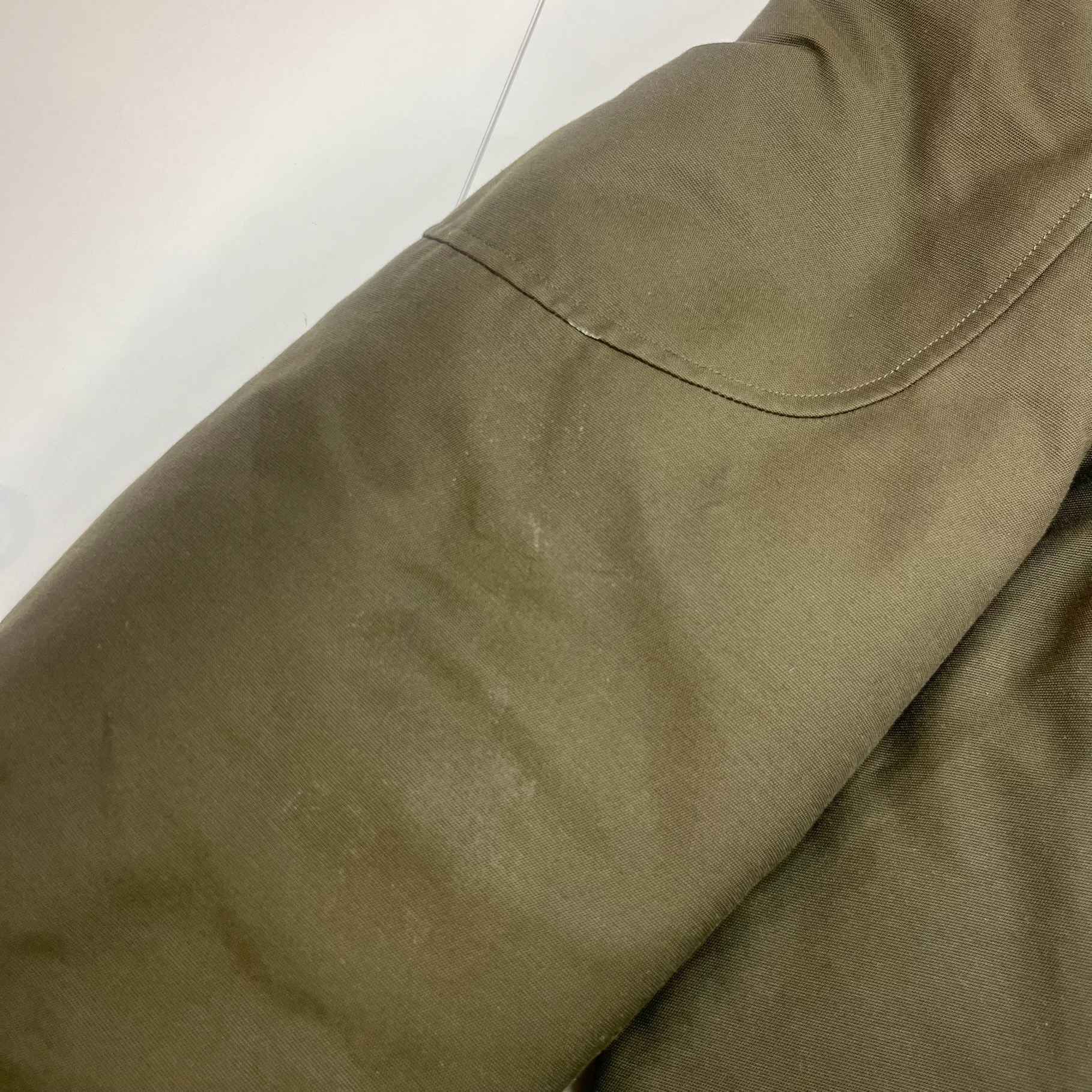 Men's Fur-Trimmed Plaque Logo Down Jacket Khaki Size L