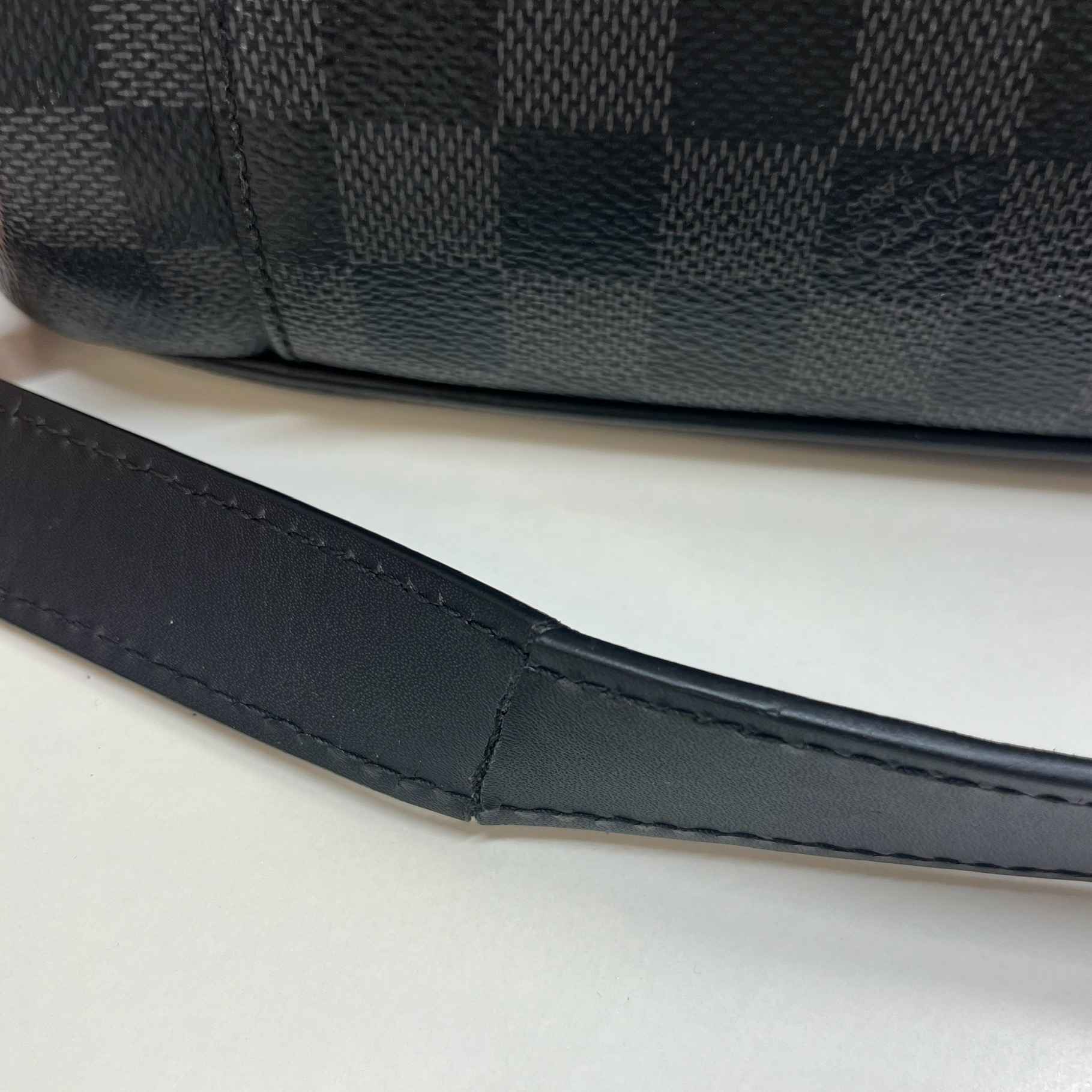 Men's Damier Graphite Porte Documents Jour Bag Black