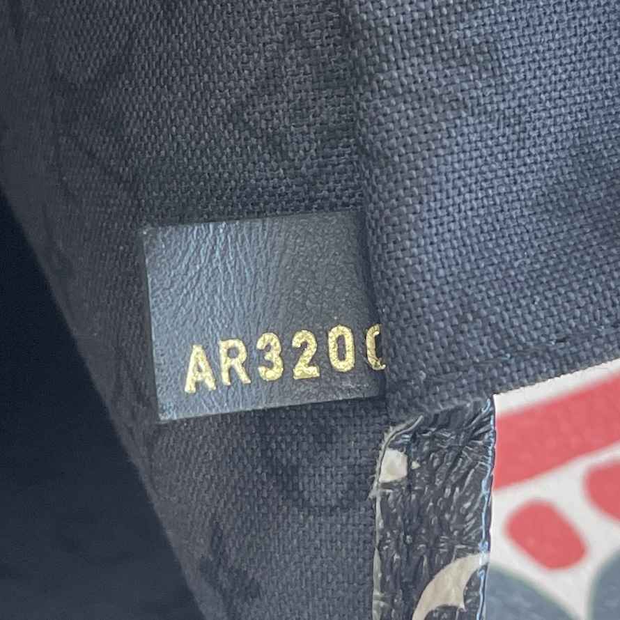 Women's Monogram Giant Crafty Neverfull Mm Creme Rouge Bag Red