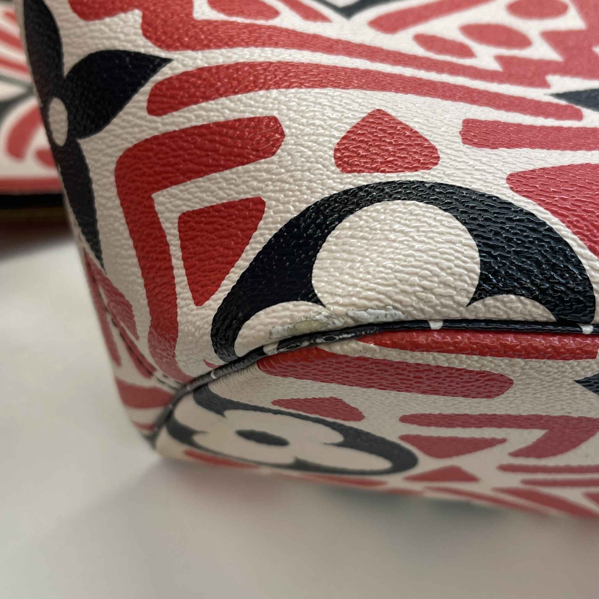 Women's Monogram Giant Crafty Neverfull Mm Creme Rouge Bag Red