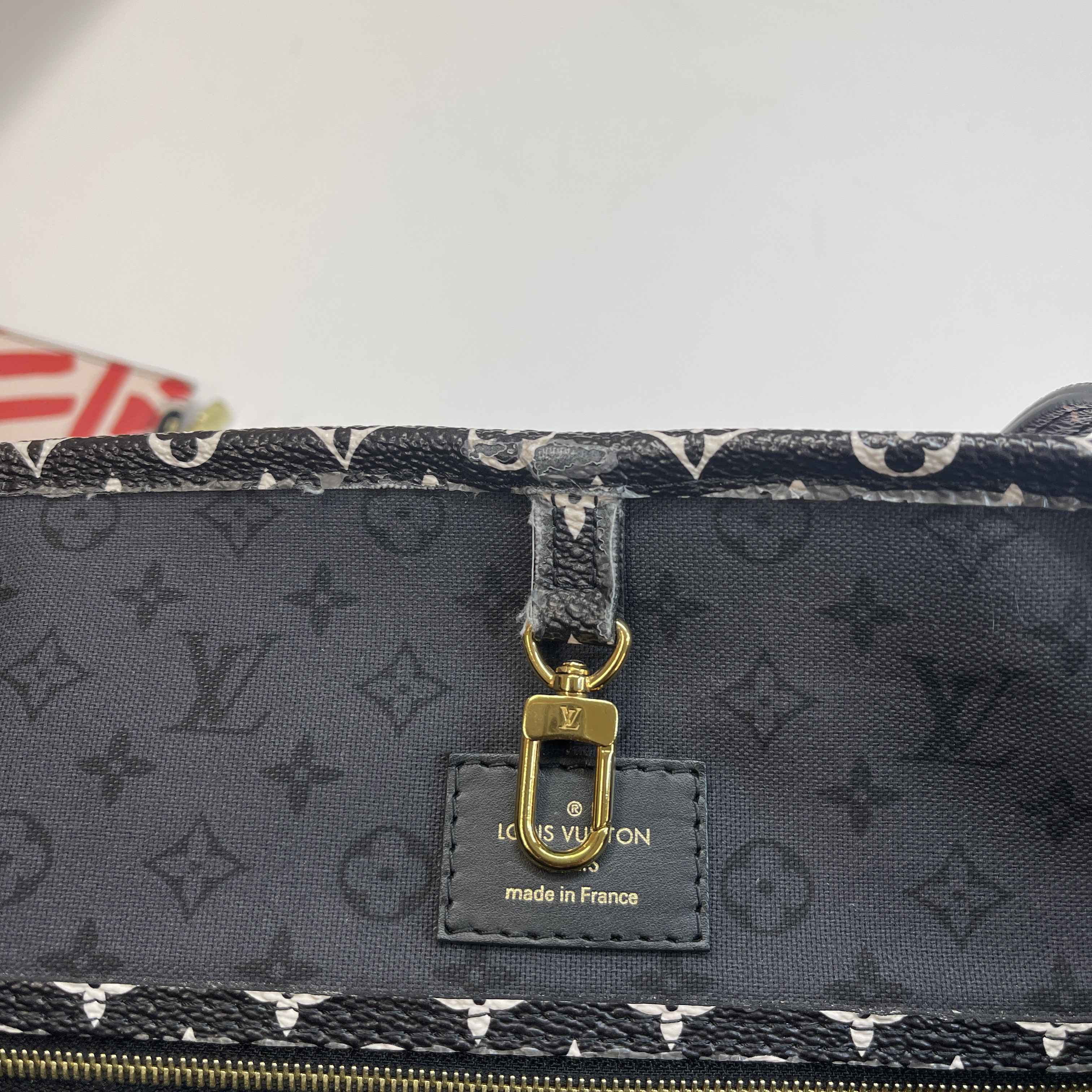 Women's Monogram Giant Crafty Neverfull Mm Creme Rouge Bag Red