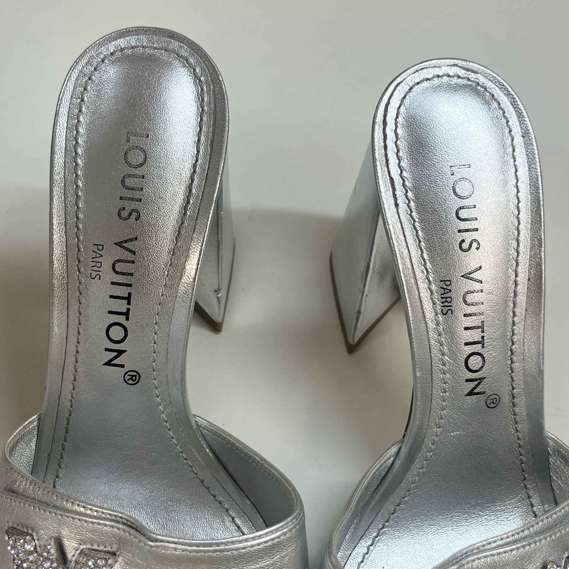 Women's Diamond Lv Logo Heels Silver Size EU 37 / UK 4