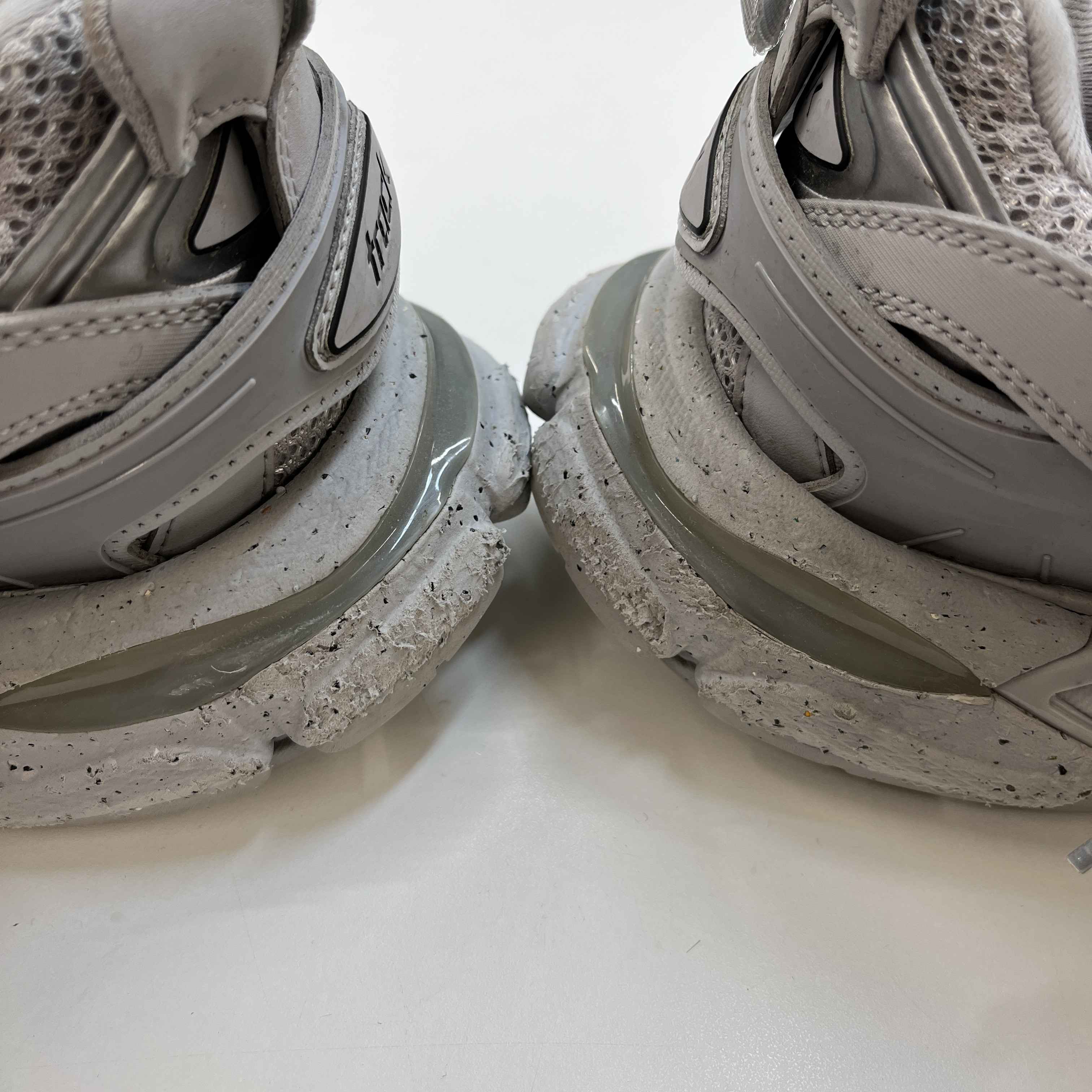 Women's Triple S Low Trainers Grey Size EU 41 / UK 8