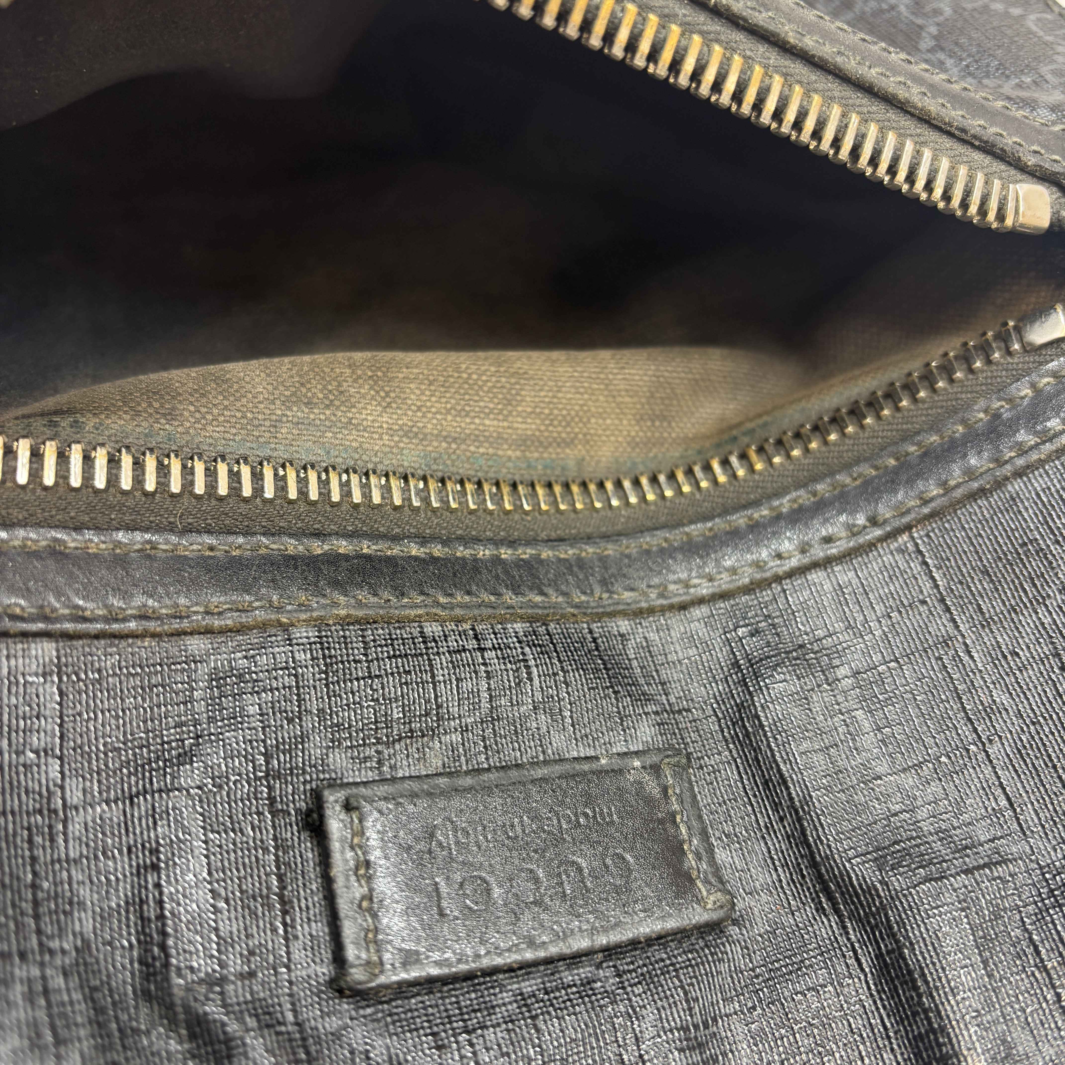 Men's Gg Supreme Web Strap Messenger Bag Black