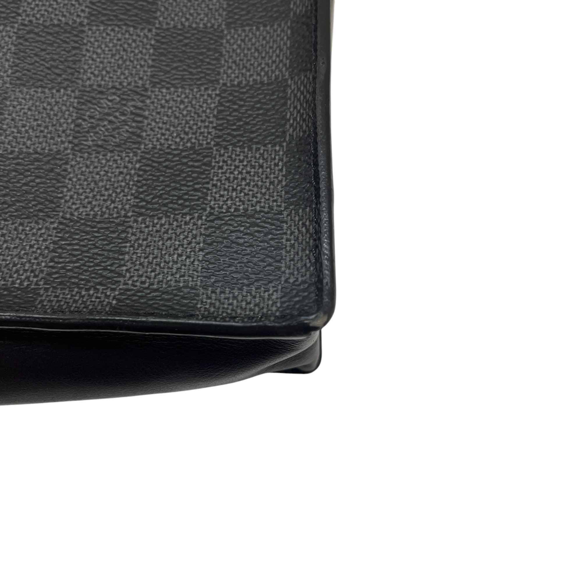 Men's Damier Graphite Stand Pouch Black