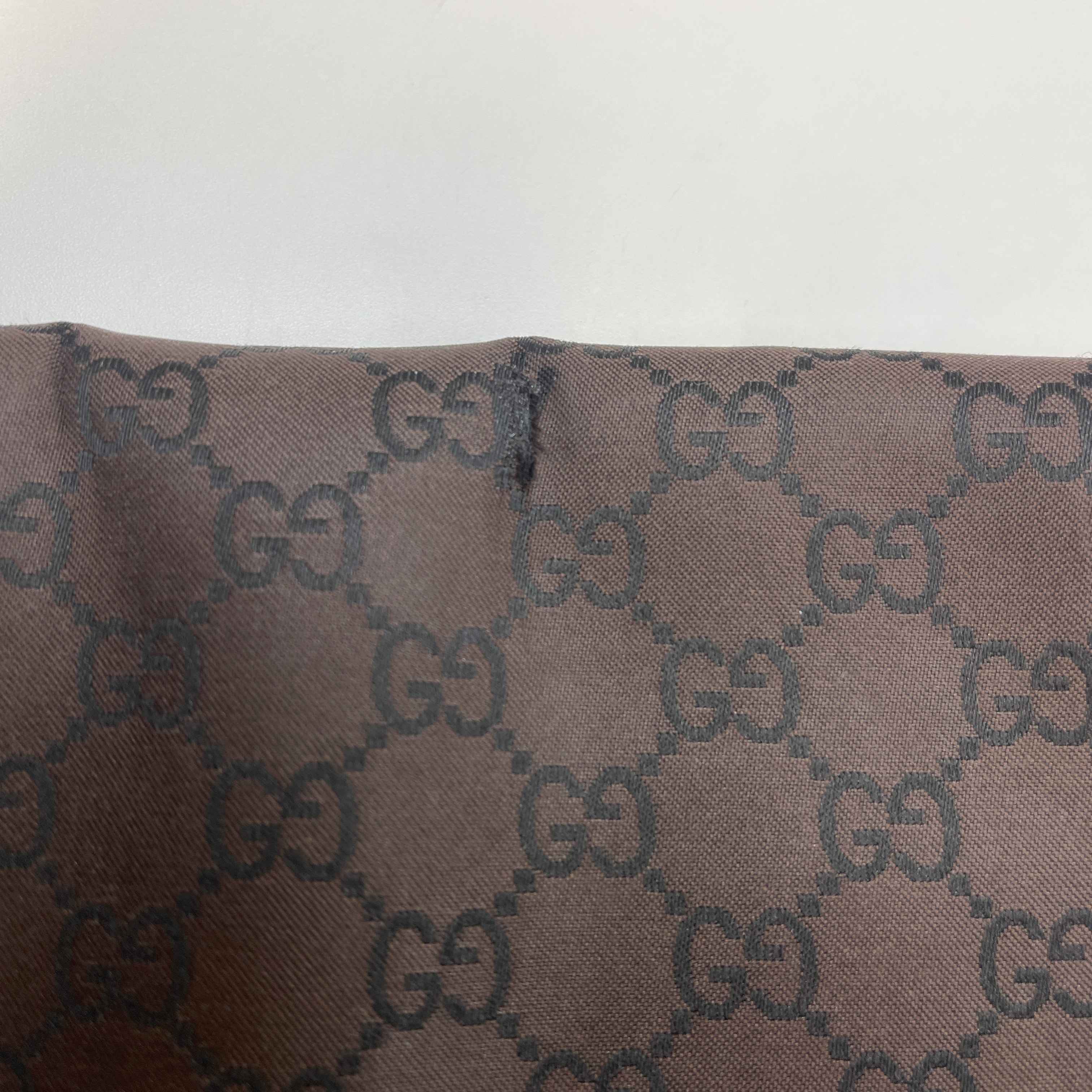Men's Gg Supreme Messenger Bag Brown