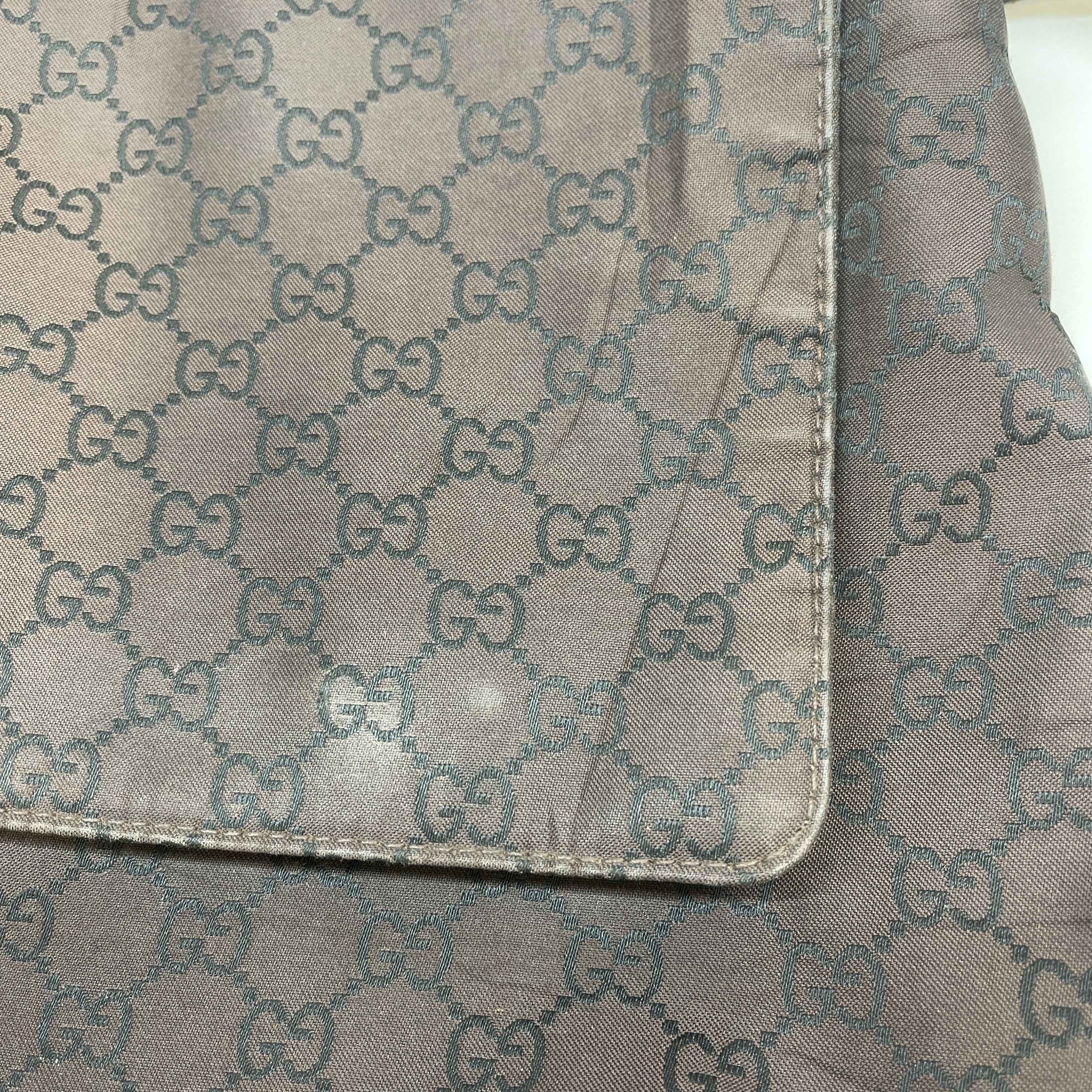 Men's Gg Supreme Messenger Bag Brown