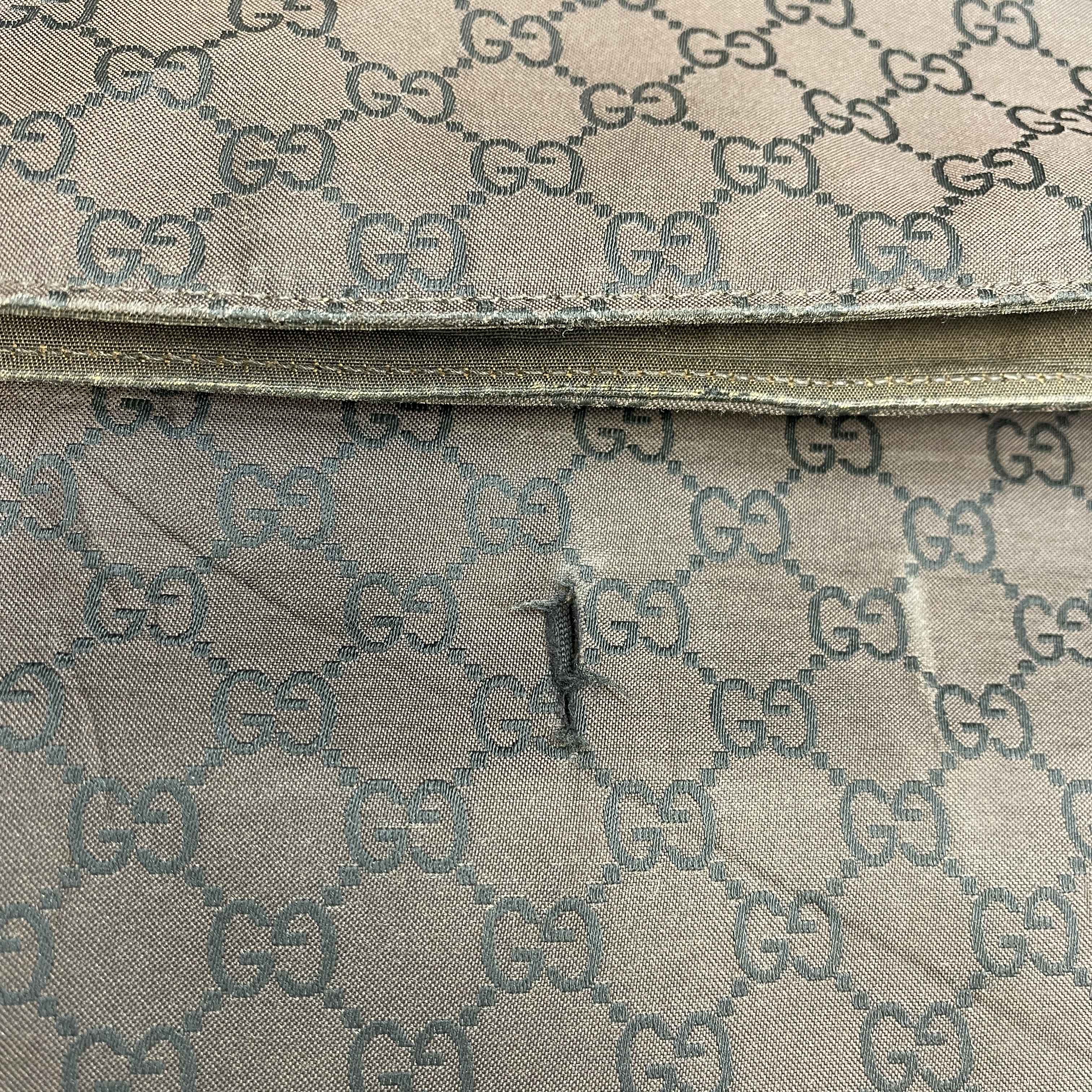 Men's Gg Supreme Messenger Bag Brown