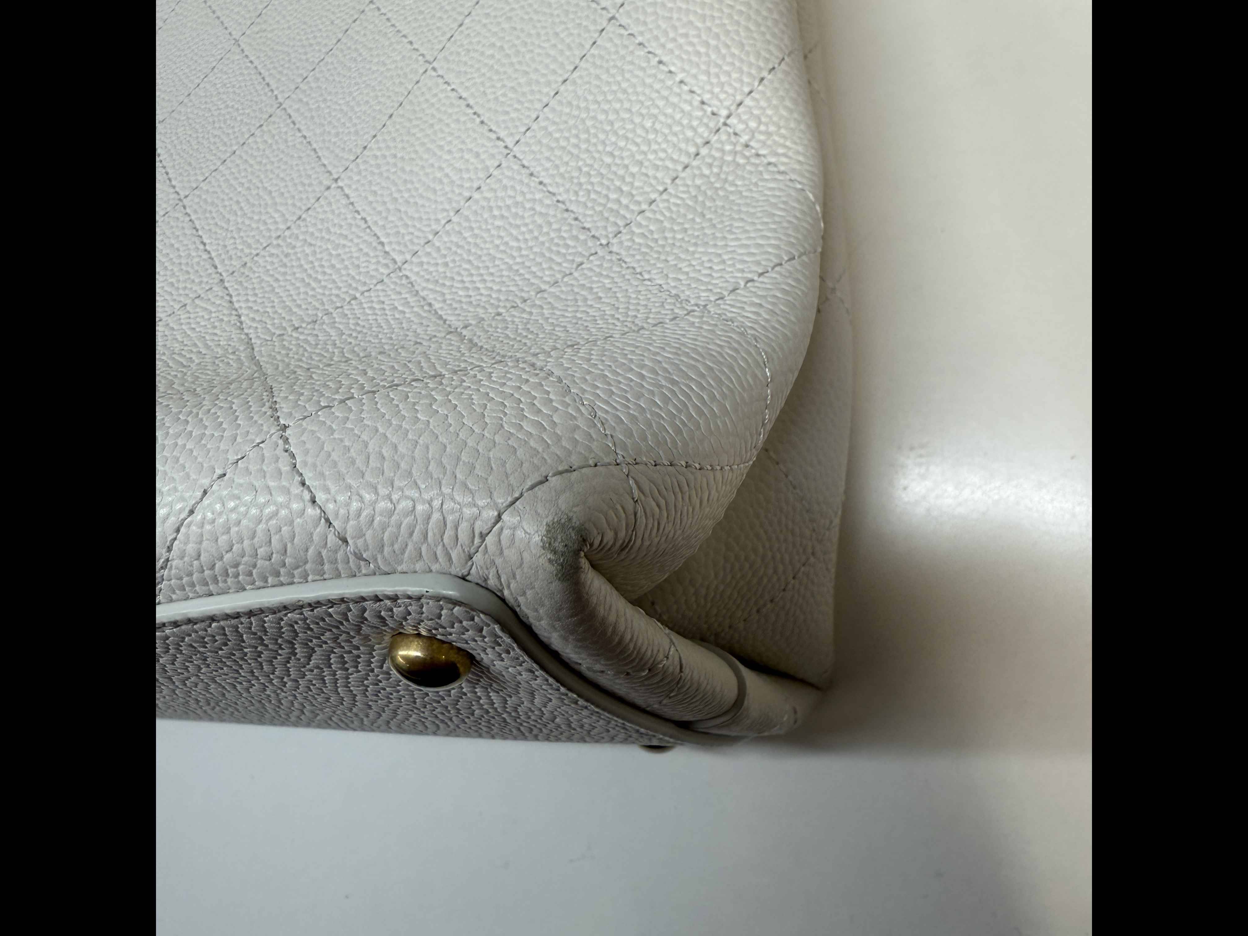 Women's Quilted Caviar Tote Handbag Grey