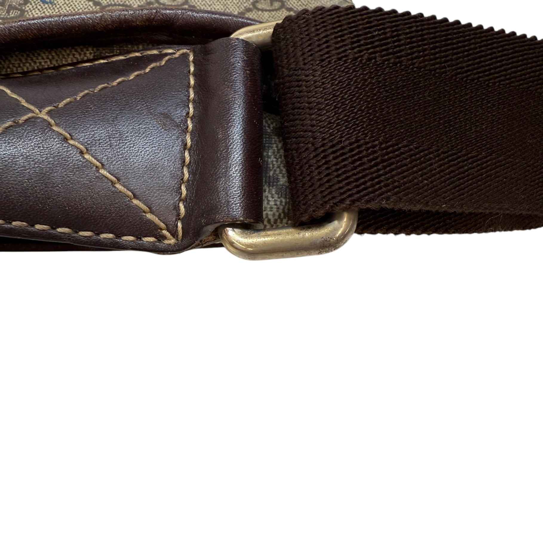 Men's Gg Supreme Messenger Bag Brown