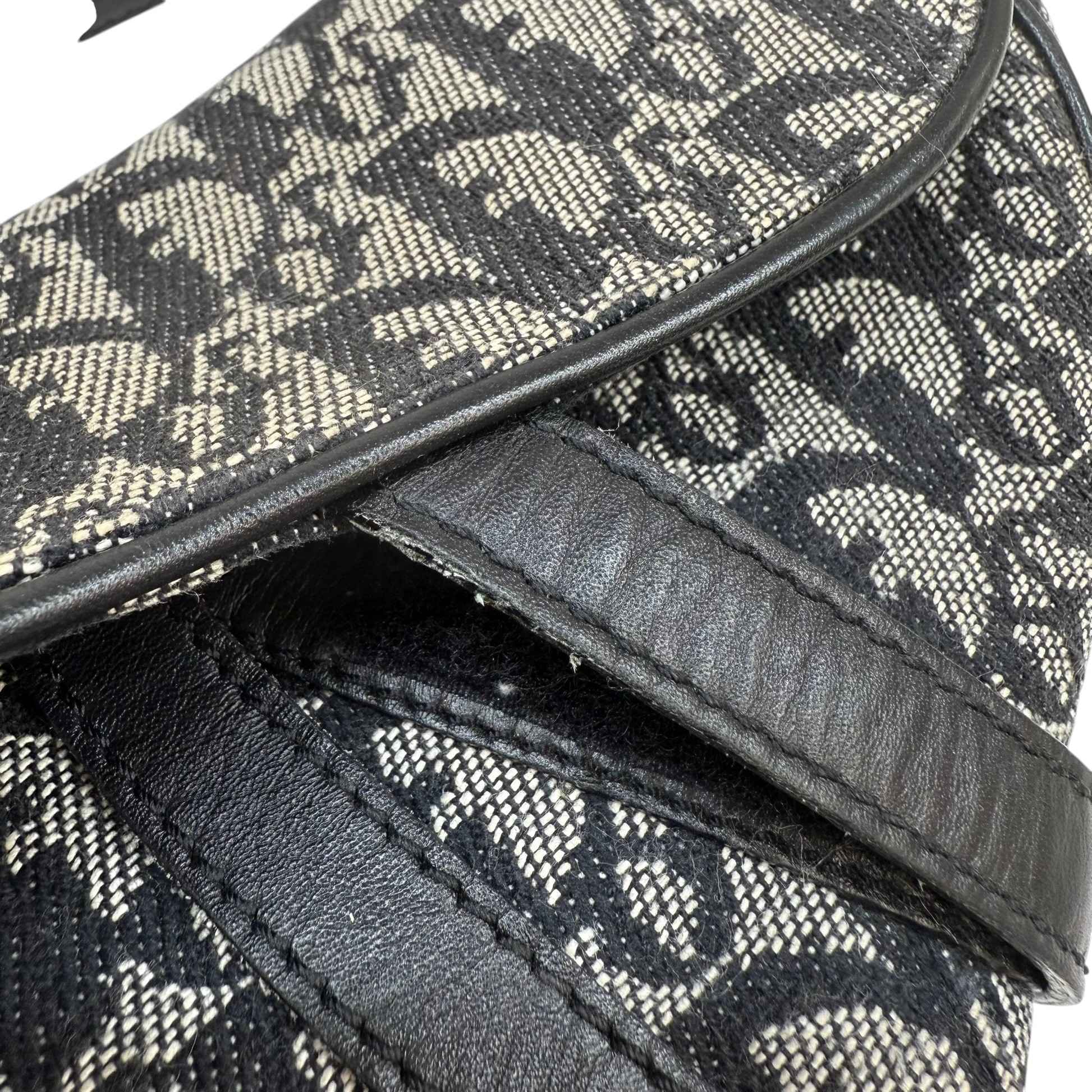 Women's Vintage Oblique Saddle Bag Navy