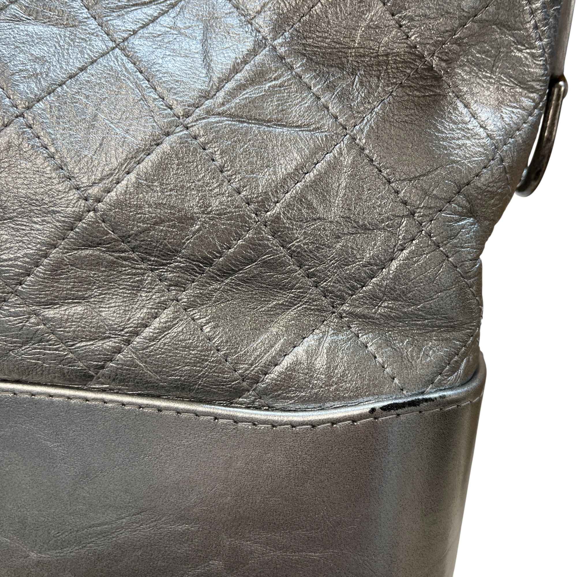 Women's Medium Gabrielle Hobo Handbag Silver