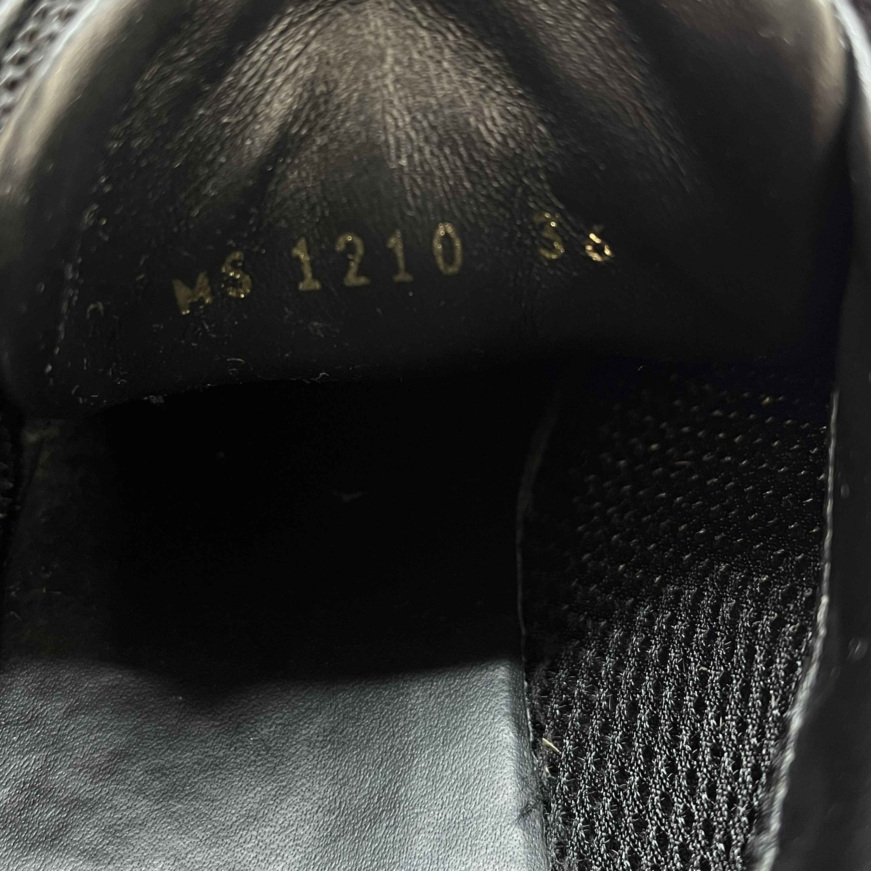 Women's Run Away Low Trainers Black Size EU 36 / UK 3