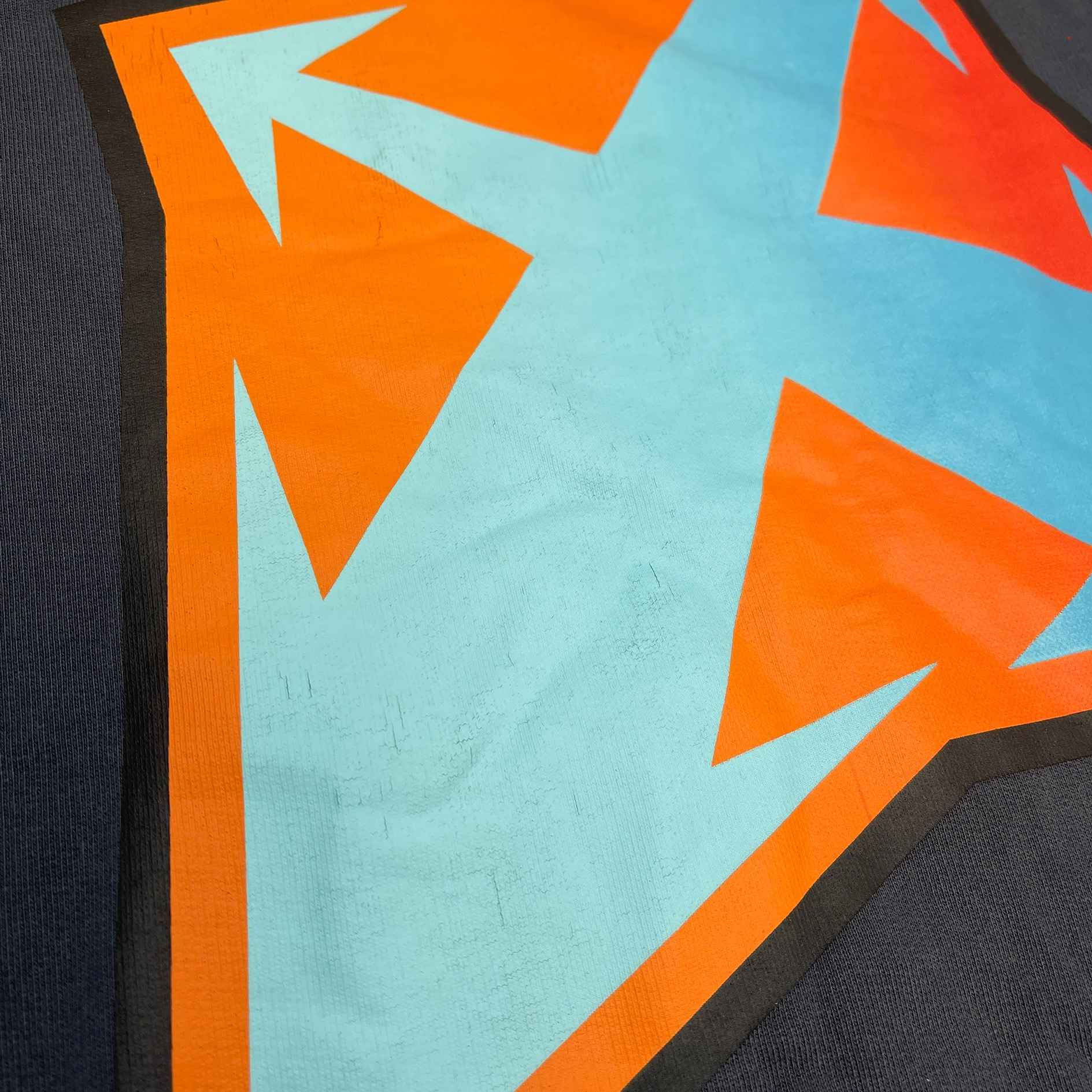 Men's Degrade Thunder Arrow Logo Hoodie Charcoal Size M