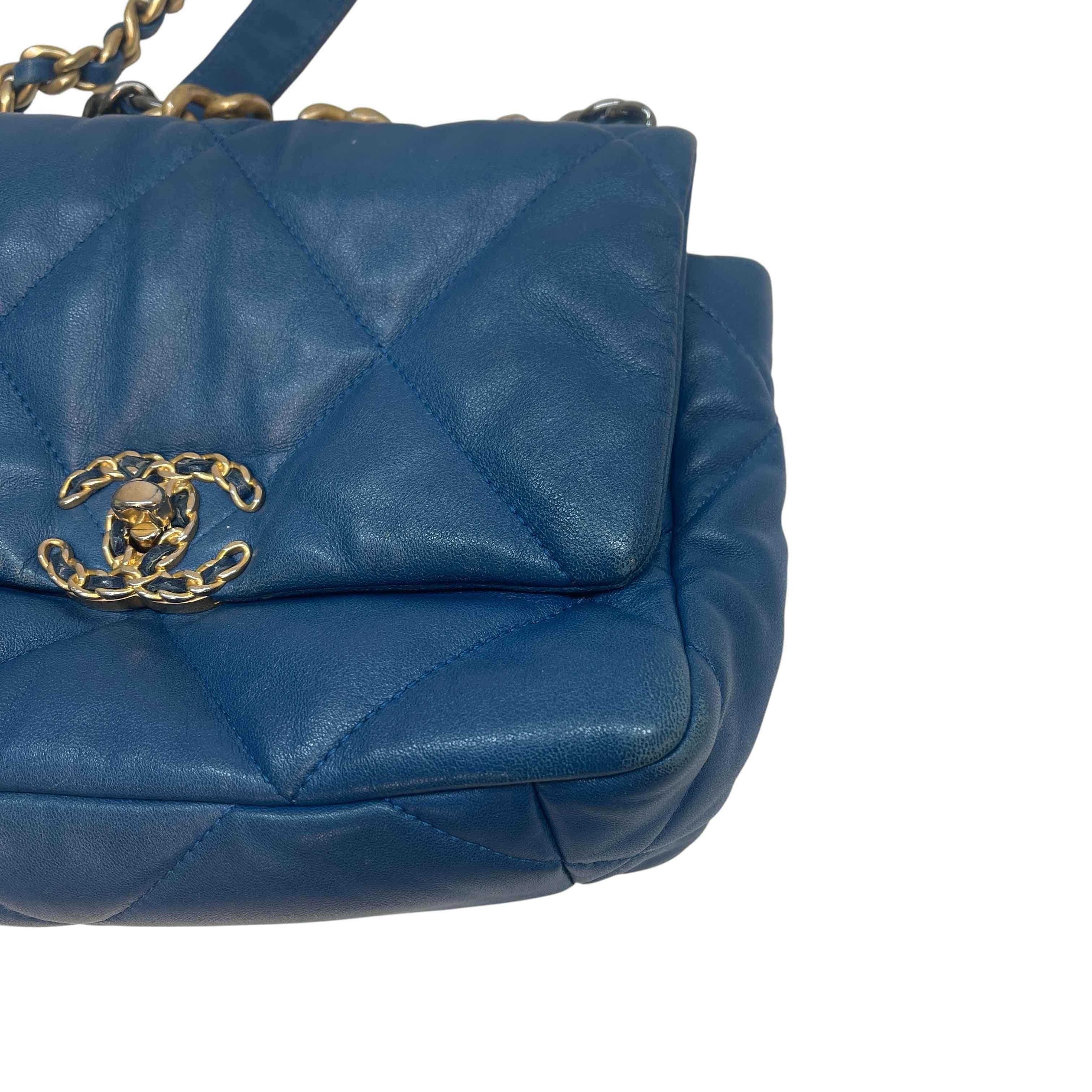 Women's 19 Flap Lambskin Small Bag Blue