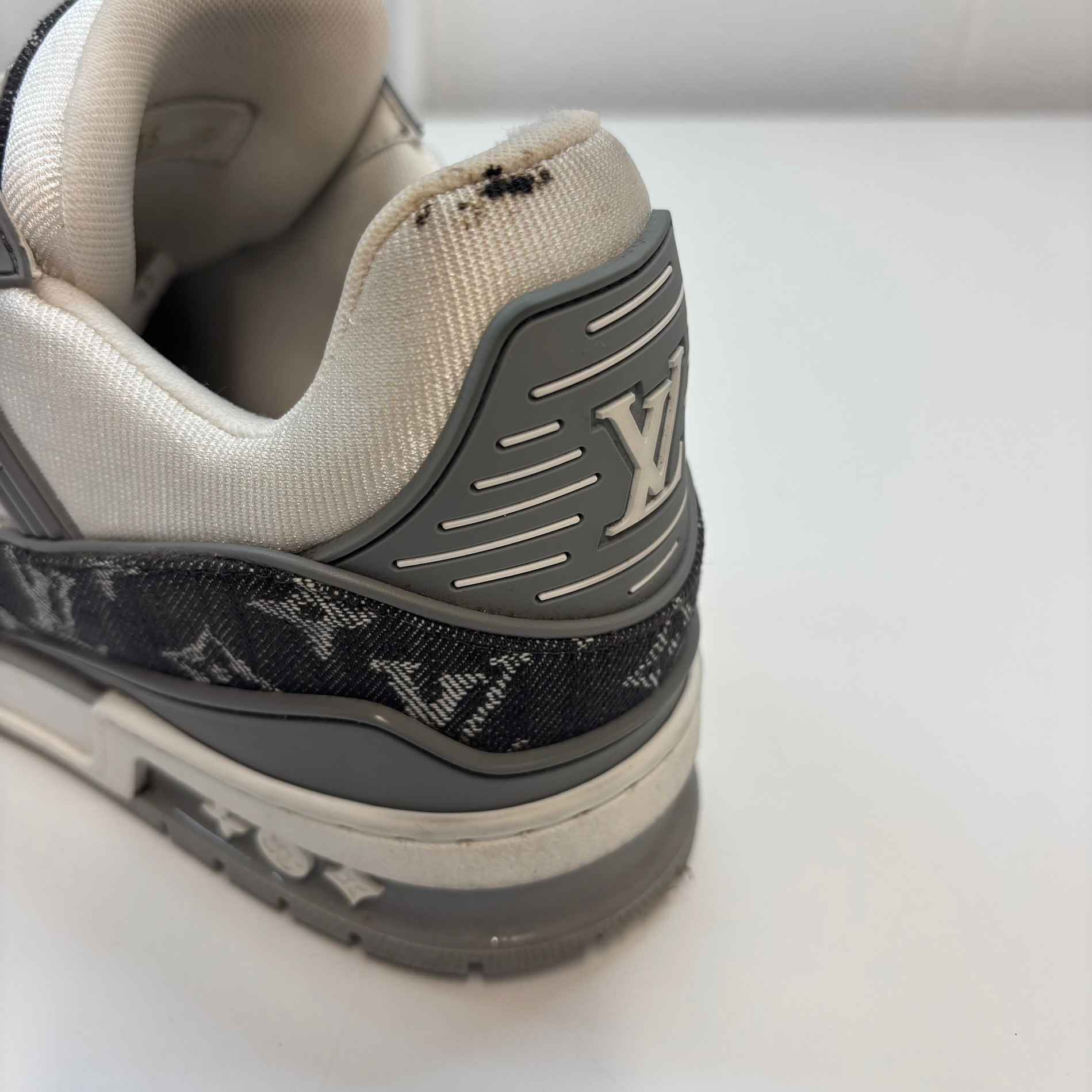 Men's Lv Low Trainers White Size EU 41 / UK 7