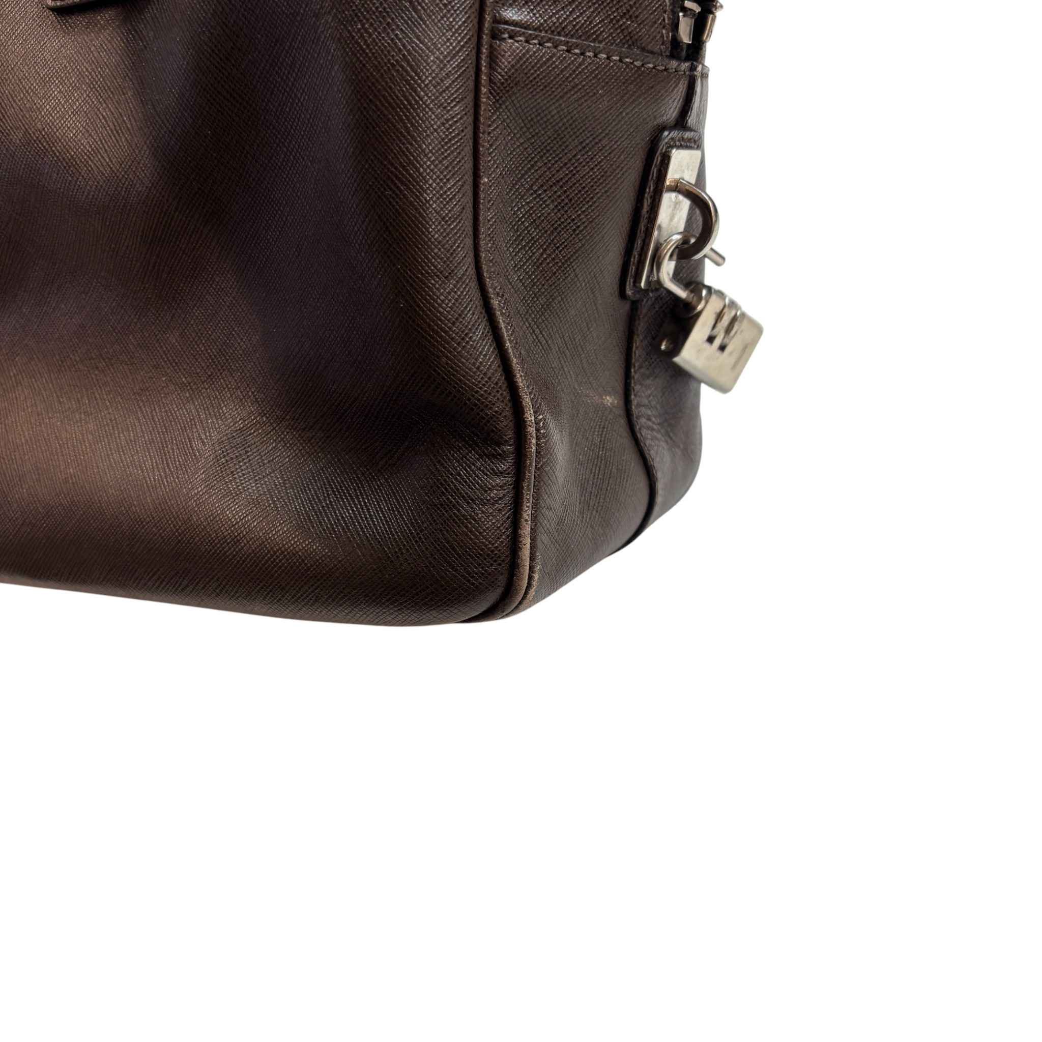 Men's Plaque Logo Saffiano Briefcase Bag Brown