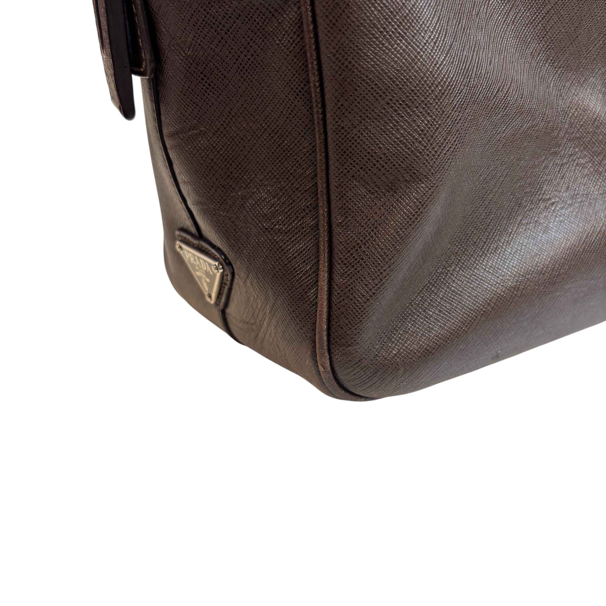 Men's Plaque Logo Saffiano Briefcase Bag Brown