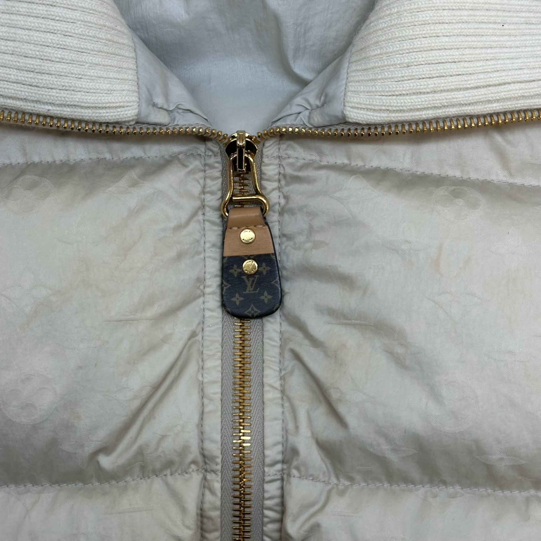 Women's Cropped Monogram Fr-36 Down Jacket Cream Size S