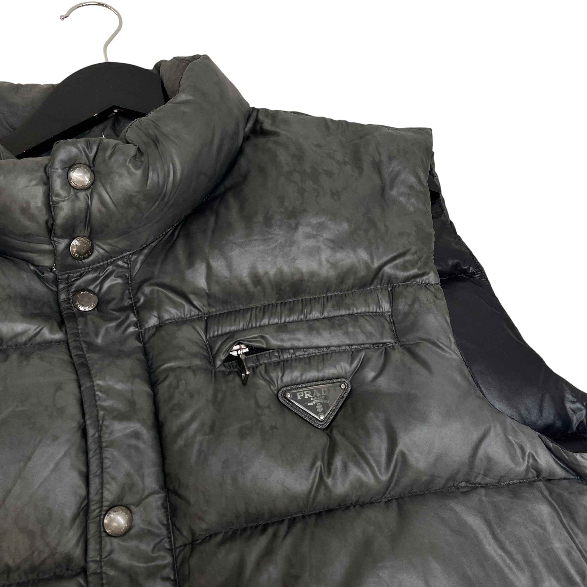 Men's Re-Nylon Plaque Logo Gilet Grey Size IT 56 / XXXL