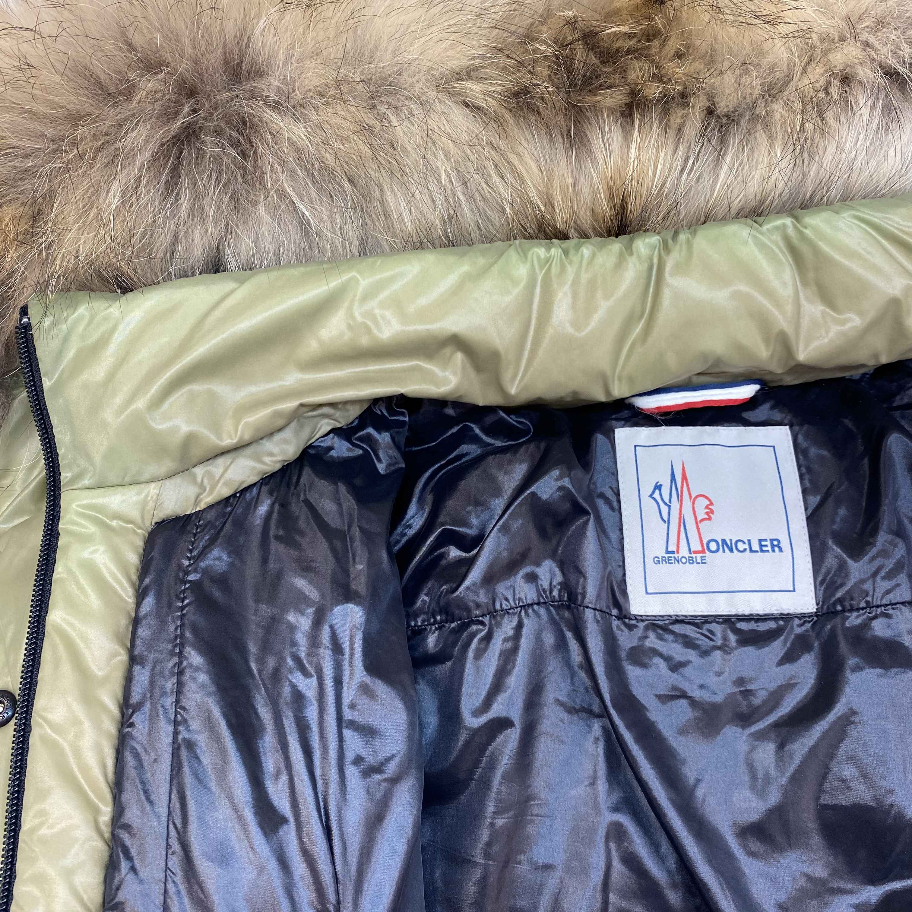 Women's Bever Down Jacket Gold Size 3 / UK 14