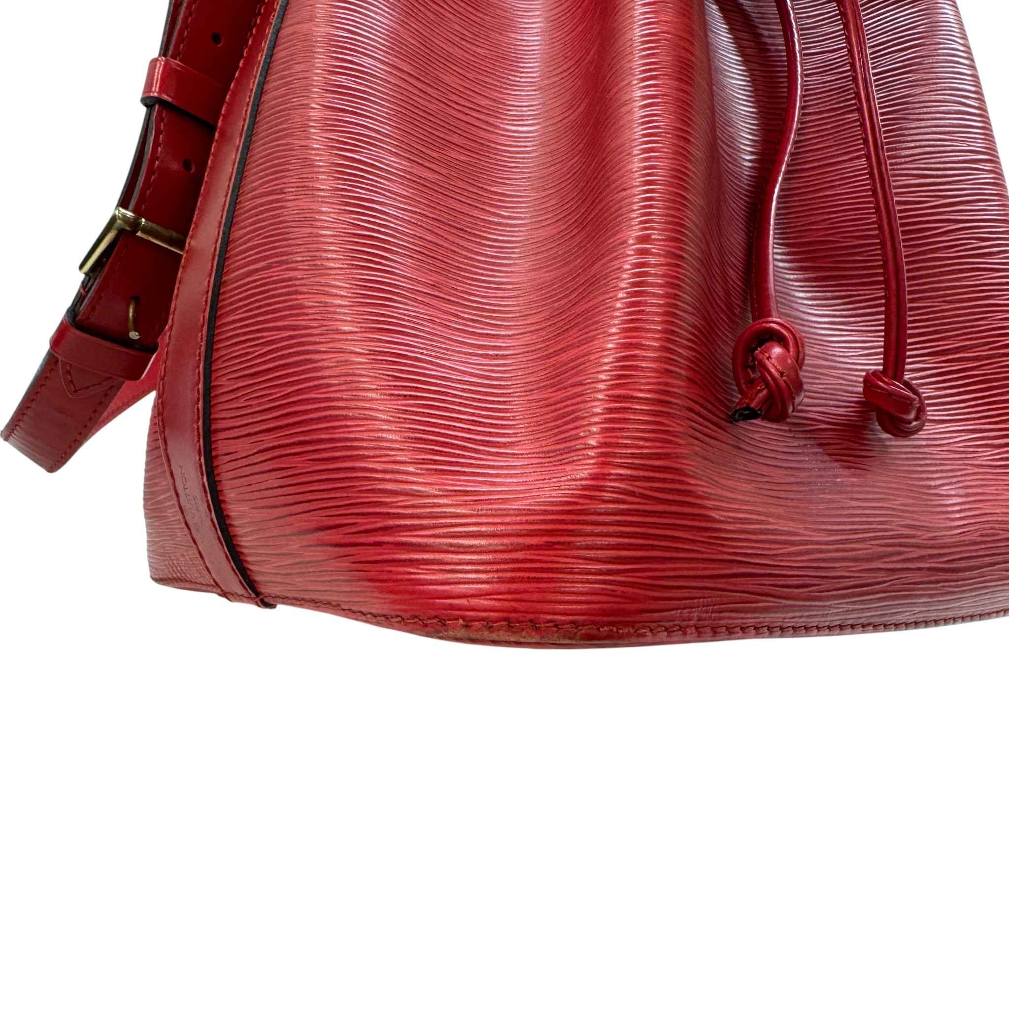 Women's Noe Epi Leather Bag Red