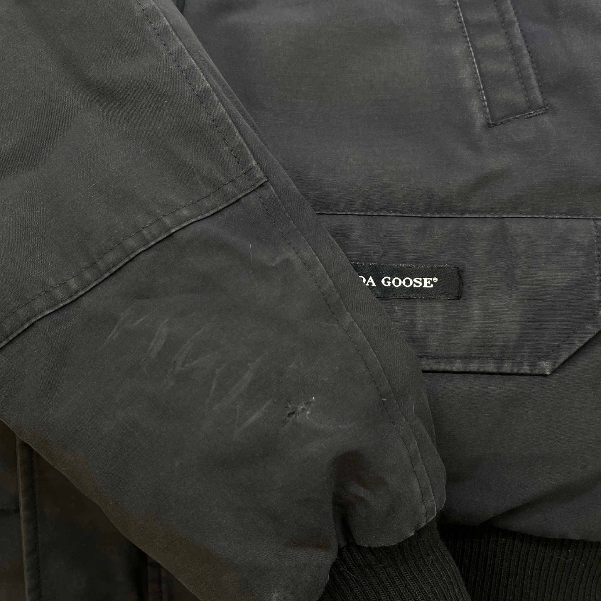 Men's Chilliwack Bomber Down Jacket Navy Size M