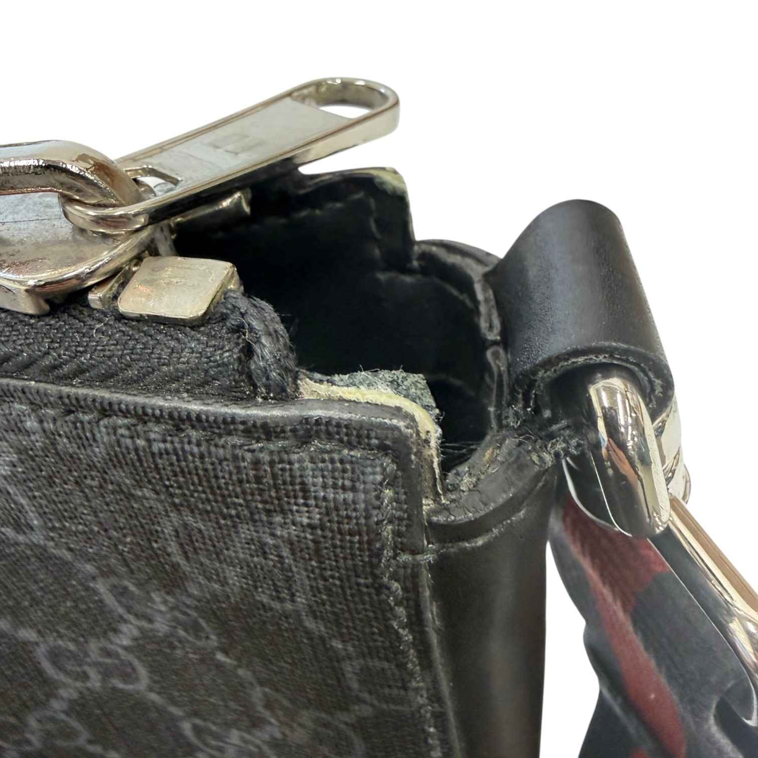 Men's Gg Supreme Messenger Bag Black