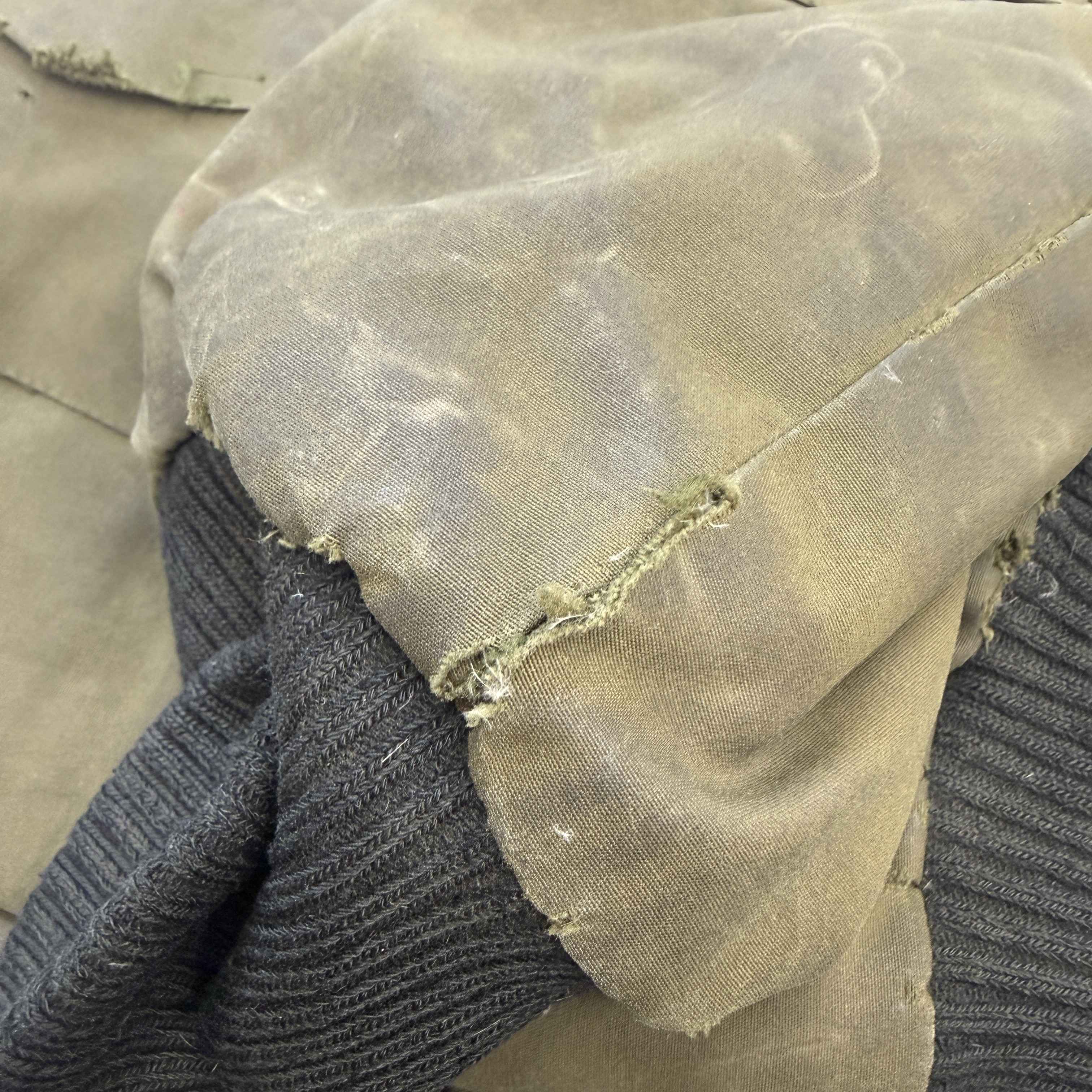 Men's Chilliwack Bomber Down Jacket Khaki Size L