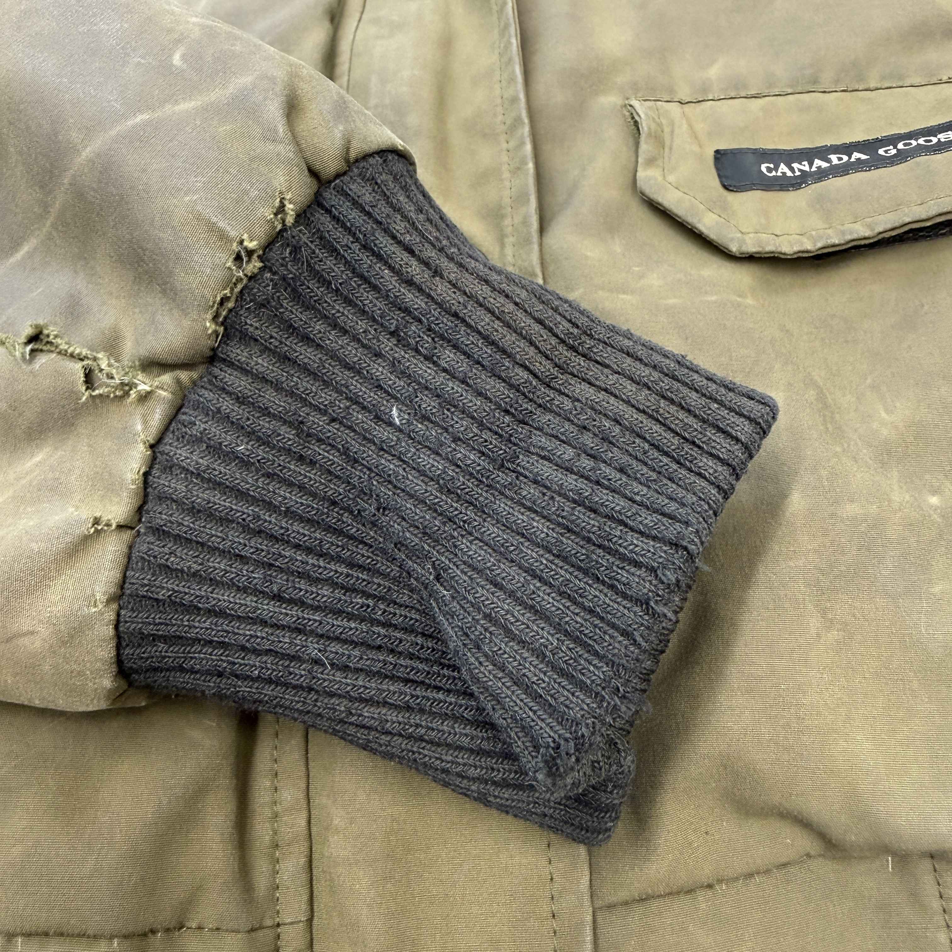 Men's Chilliwack Bomber Down Jacket Khaki Size L