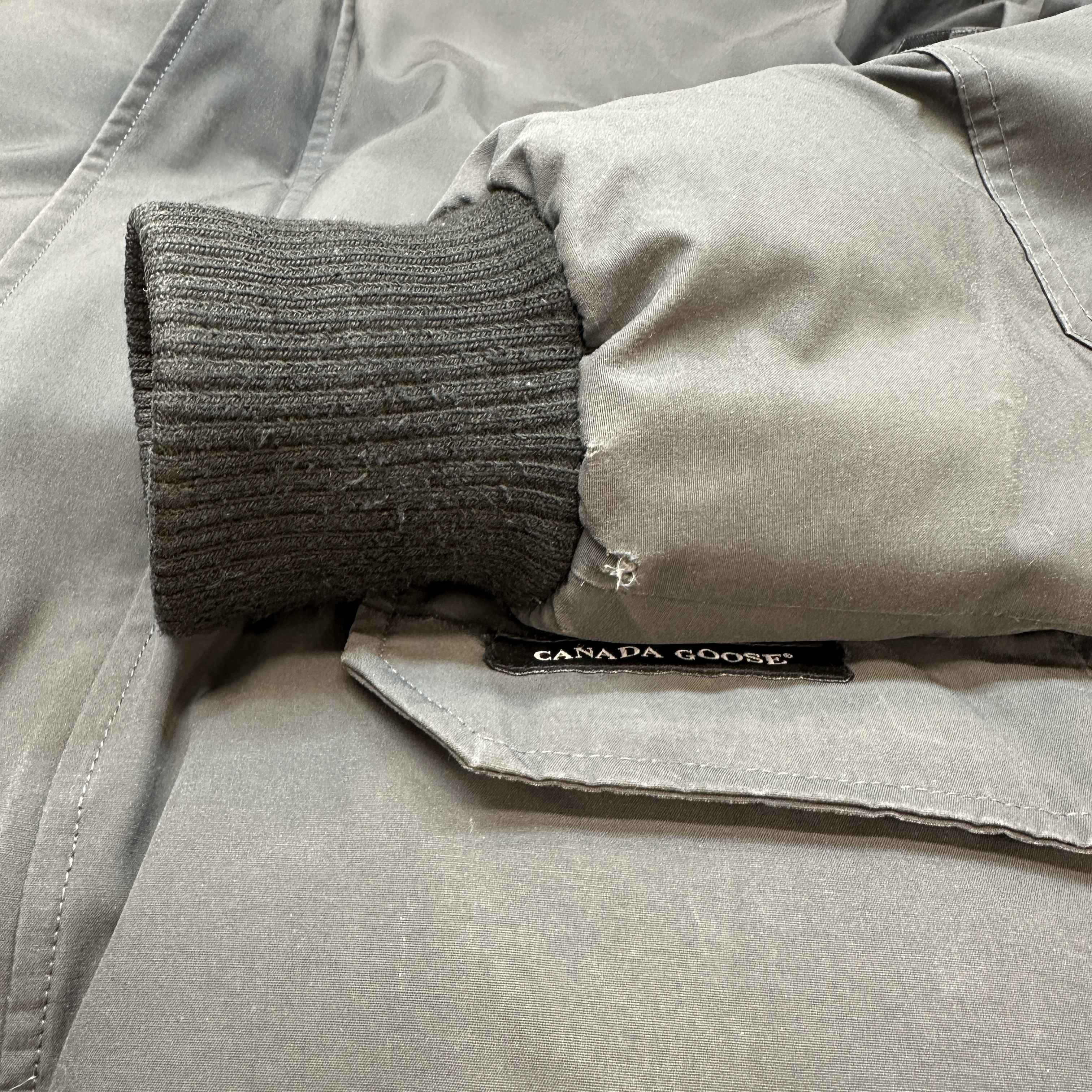 Men's Chilliwack Bomber Down Jacket Grey Size S