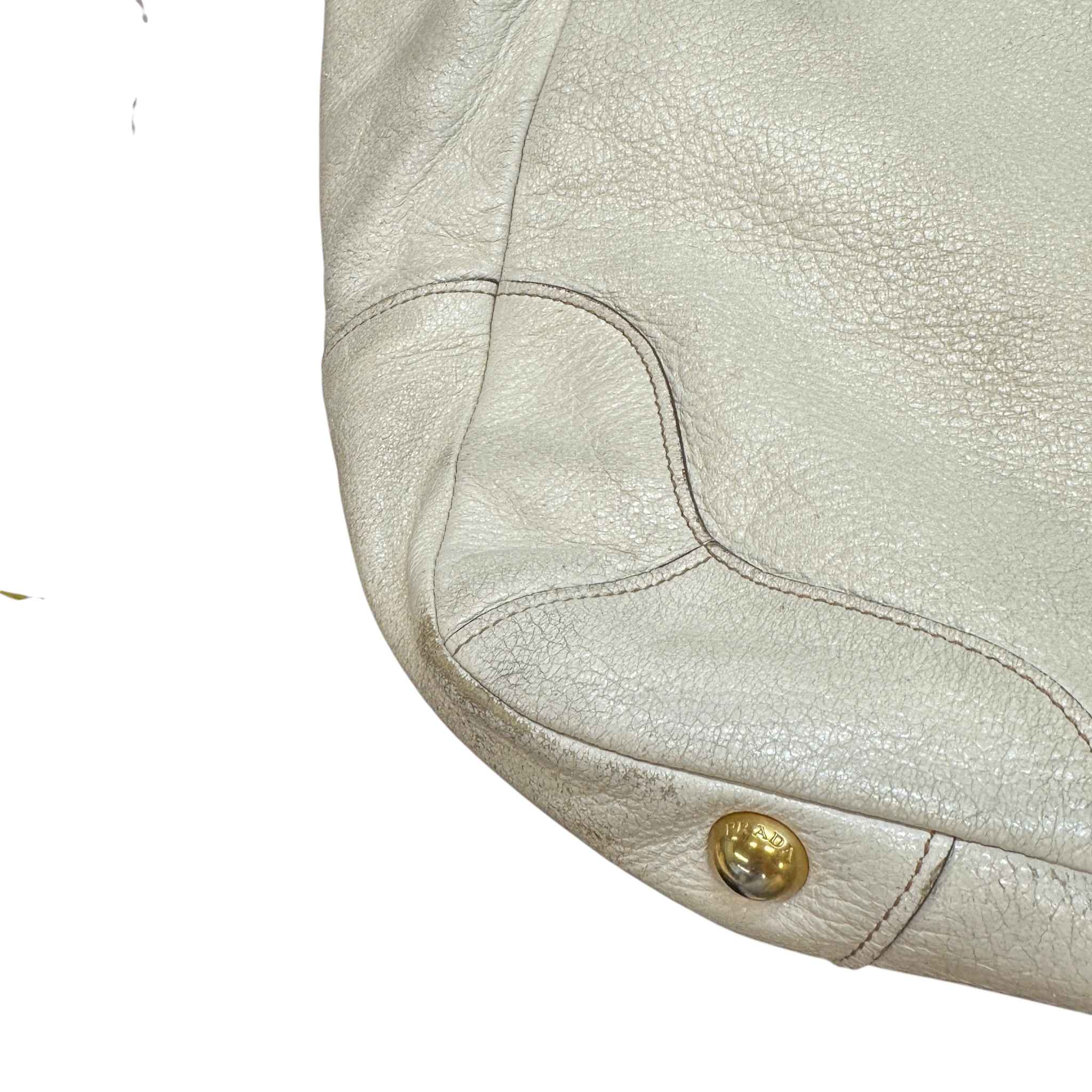 Women's Cervo Lux Chain B Bag Beige