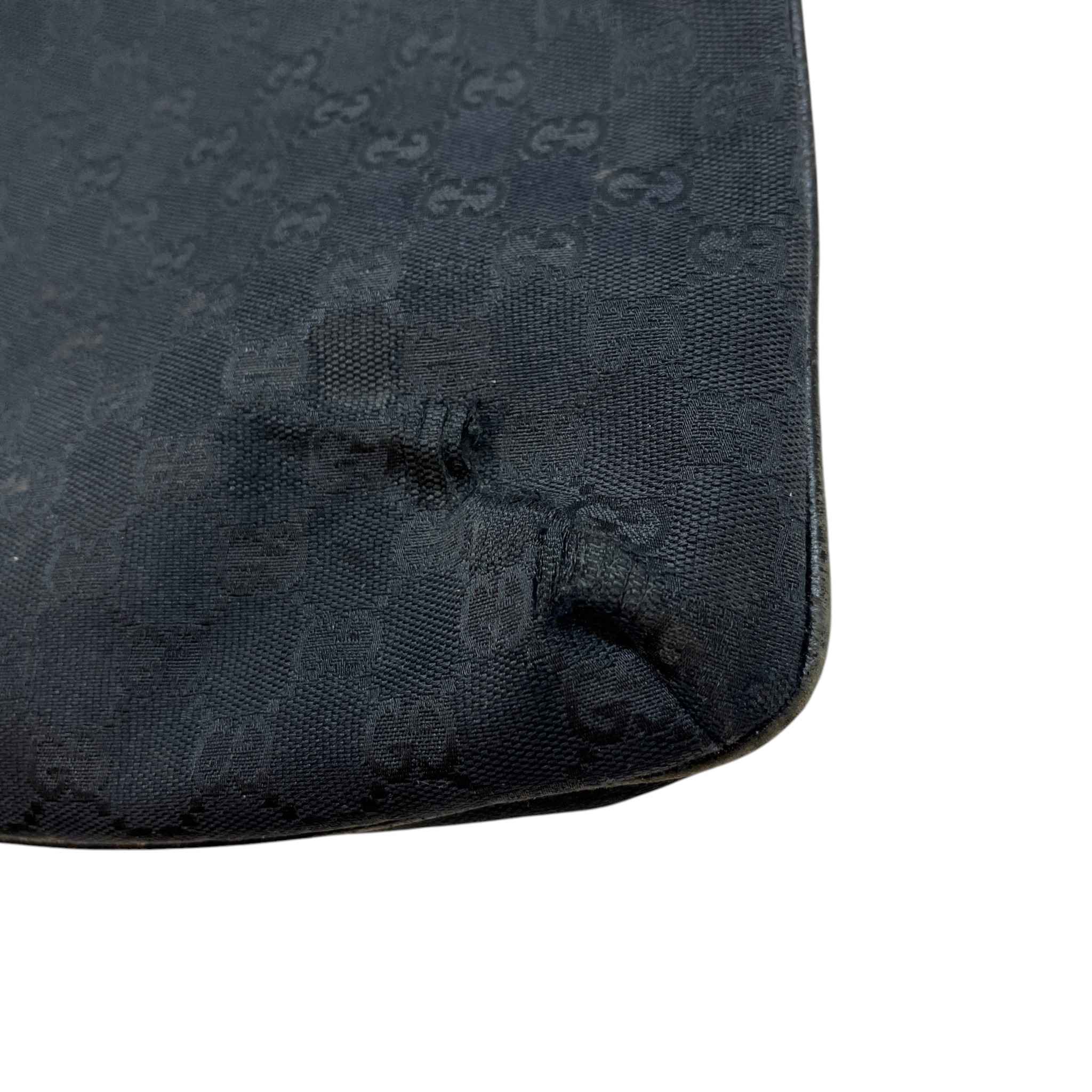 Men's Gg Supreme Crossbody Bag Black
