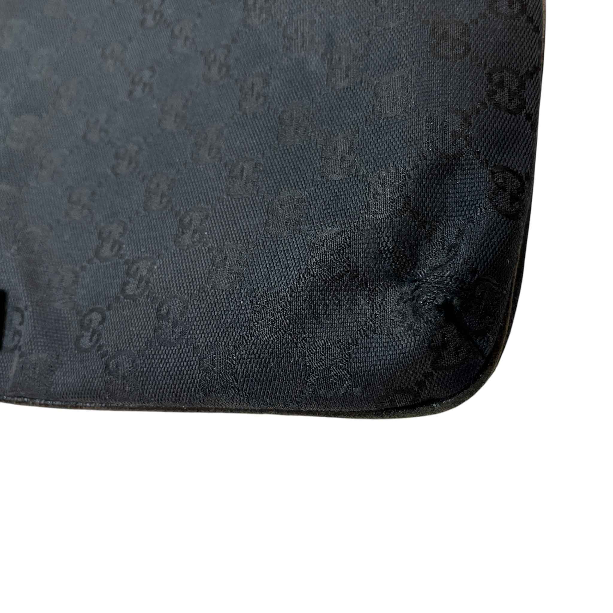 Men's Gg Supreme Crossbody Bag Black