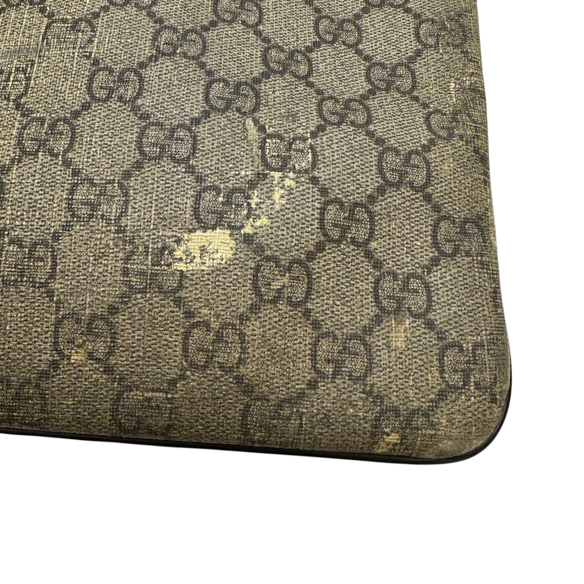 Men's Gg Supreme Messenger Bag Beige