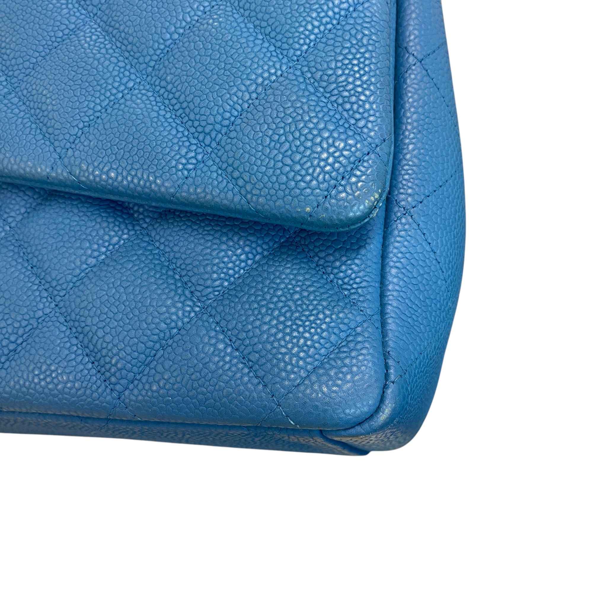 Women's Caviar Classic Flap Jumbo Handbag Blue