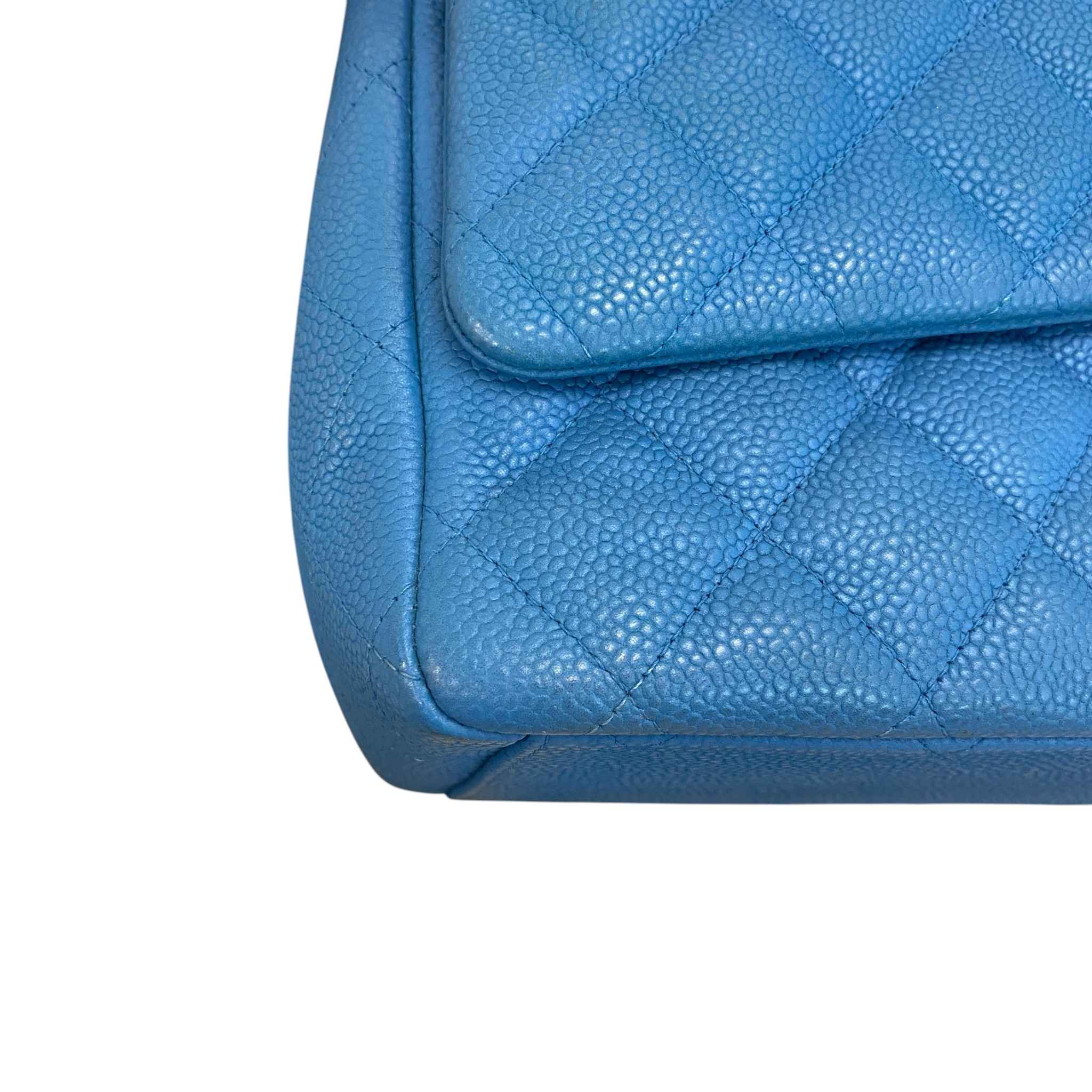 Women's Caviar Classic Flap Jumbo Handbag Blue