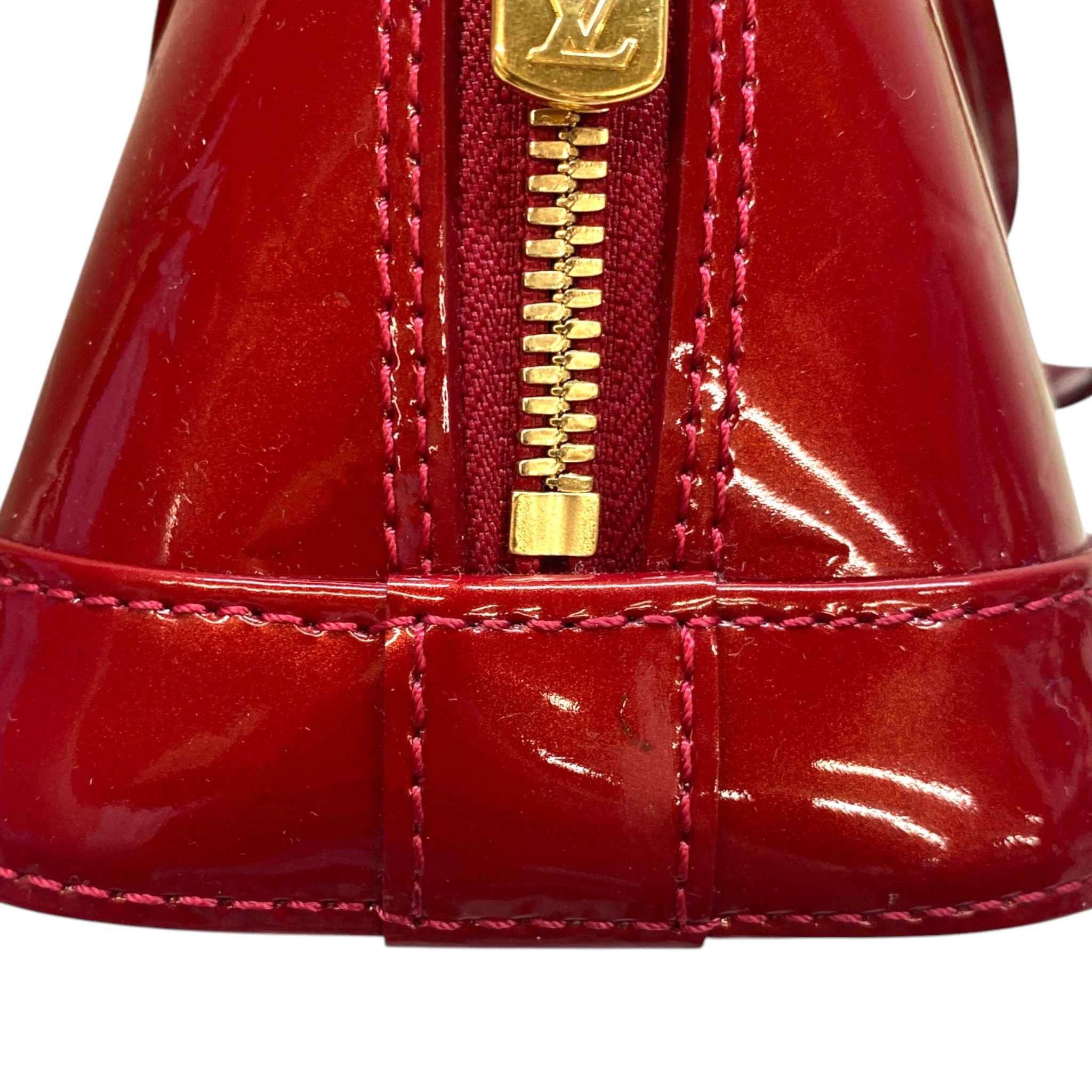 Women's Monogram Vernis Alma Bb Handbag Red