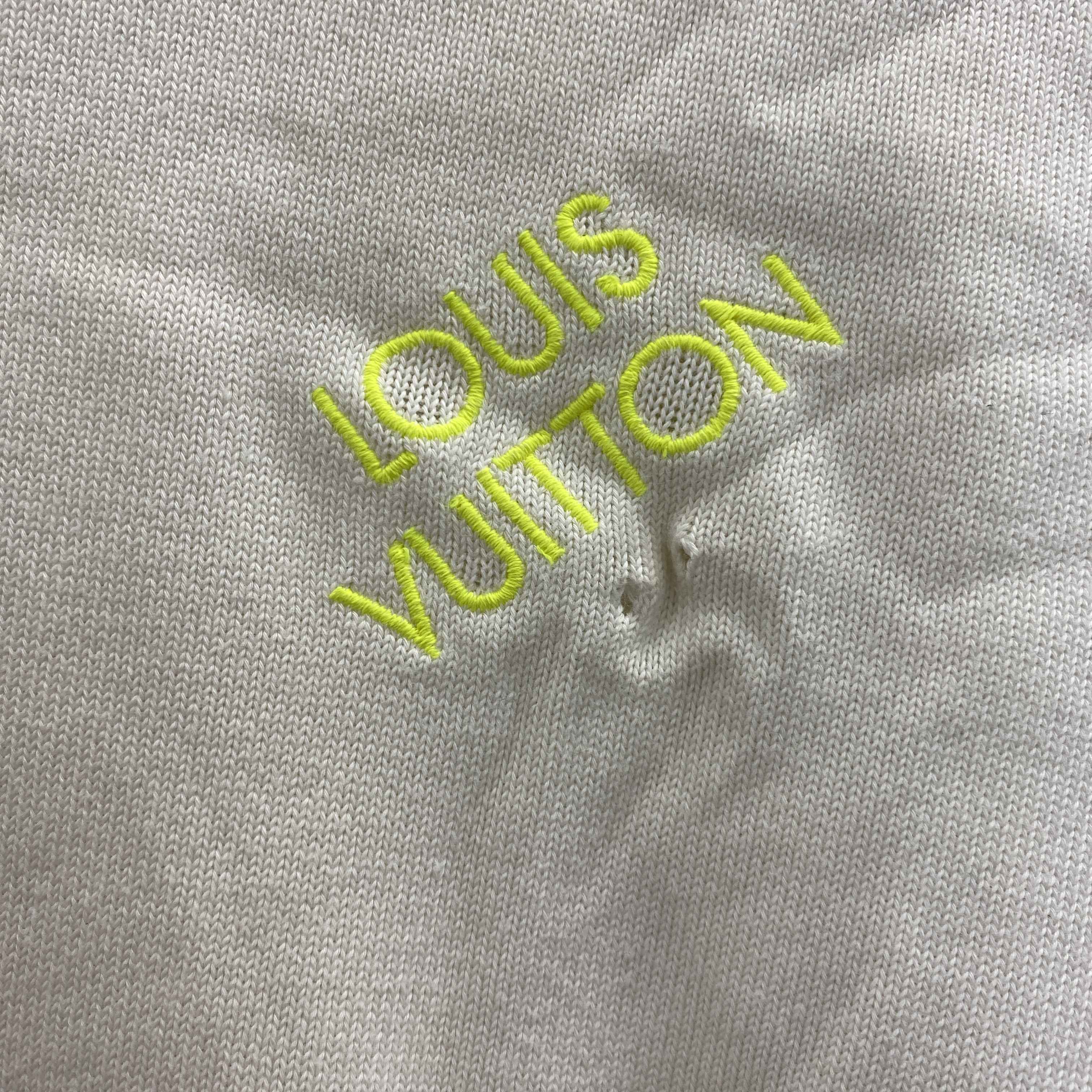 Men's Embroidered Logo T-Shirt White Size L