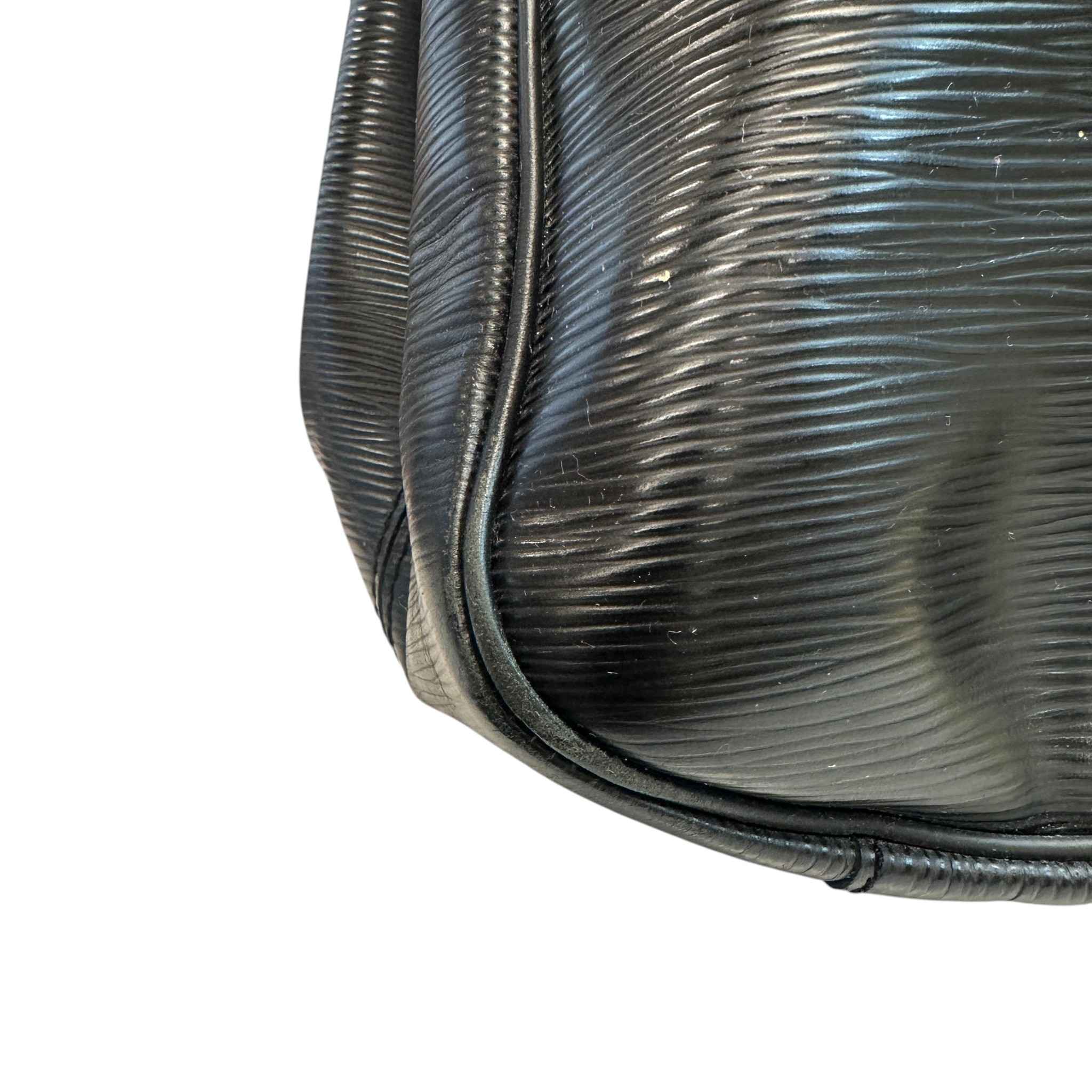 Women's Epi Leather Passy Pm Bag Black