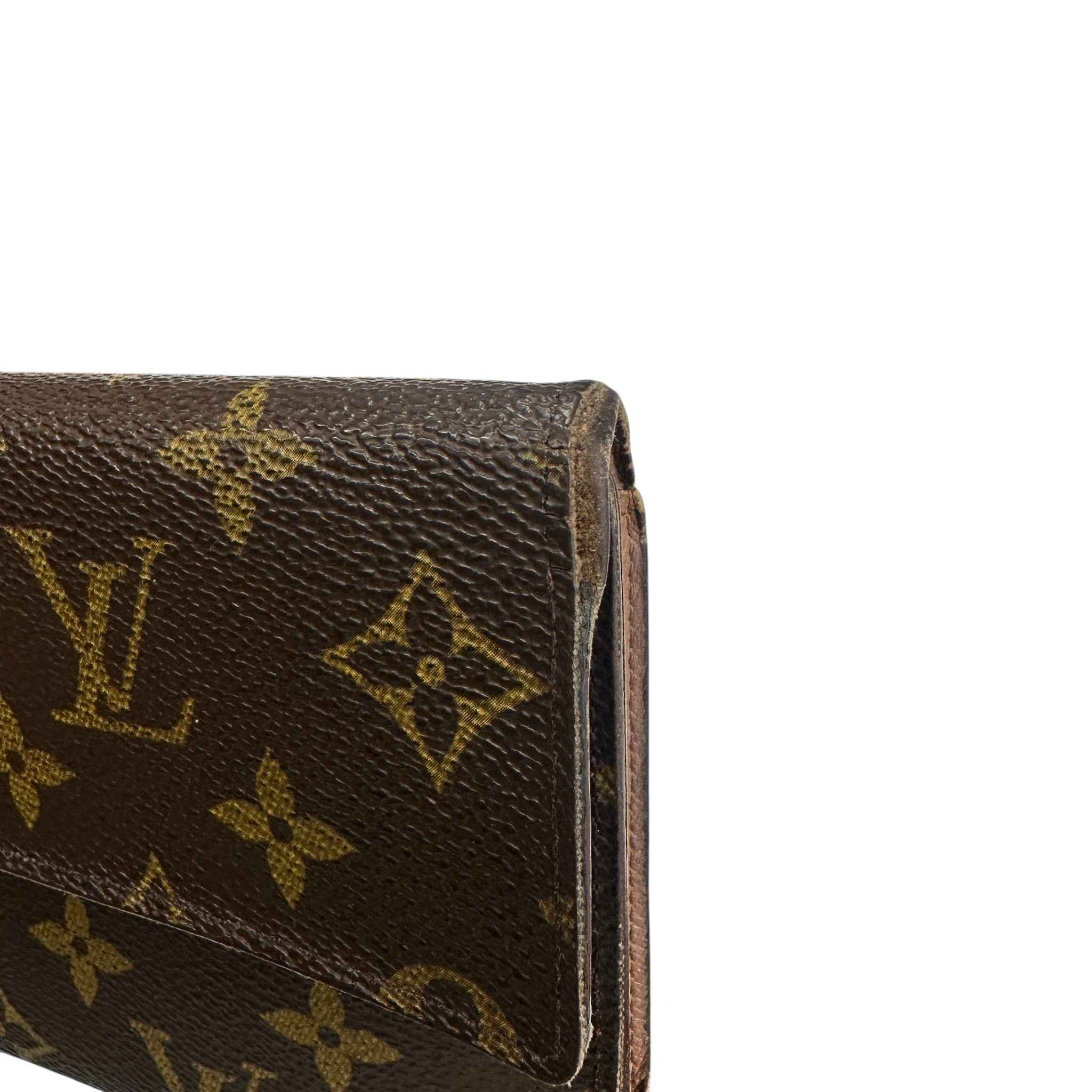 Women's Sarah Monogram Canvas Wallet Brown
