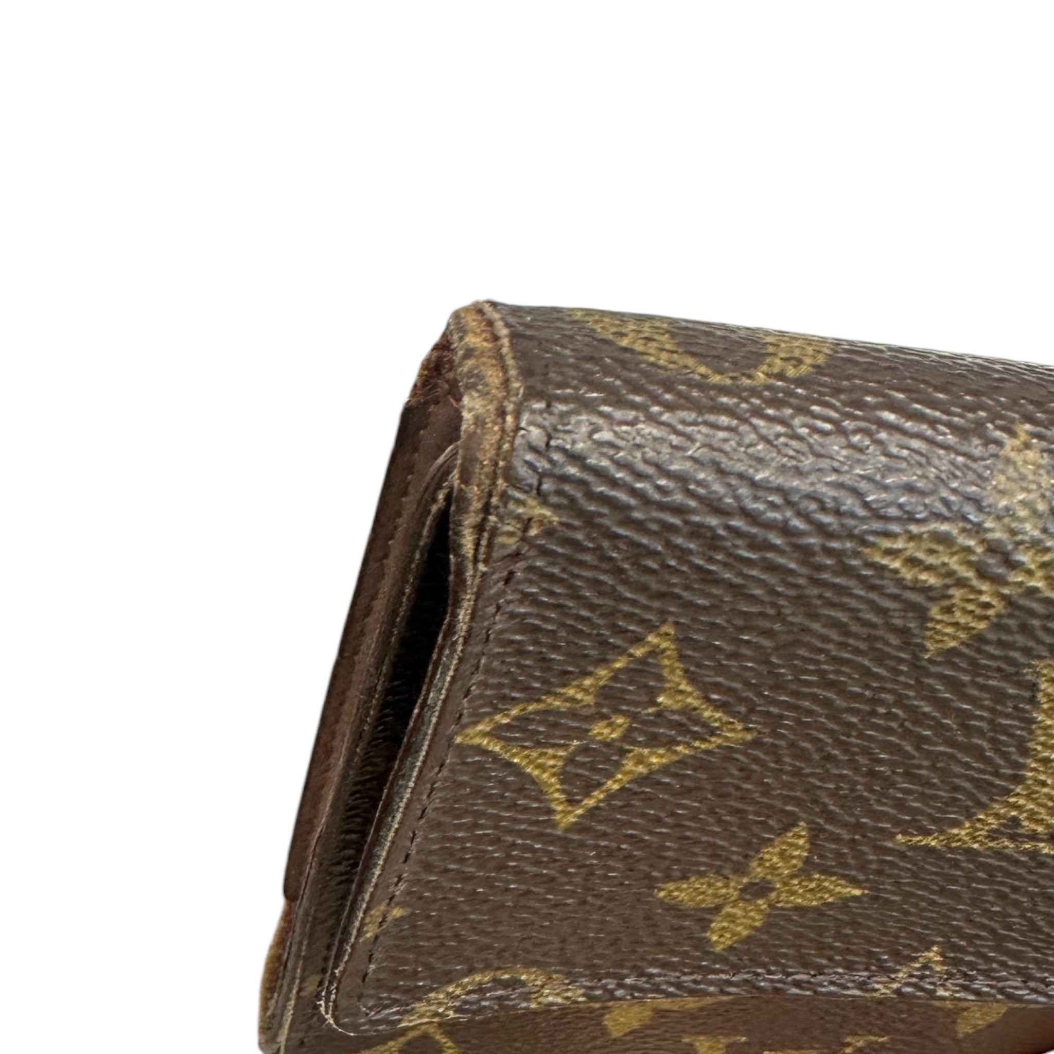 Women's Sarah Monogram Canvas Wallet Brown
