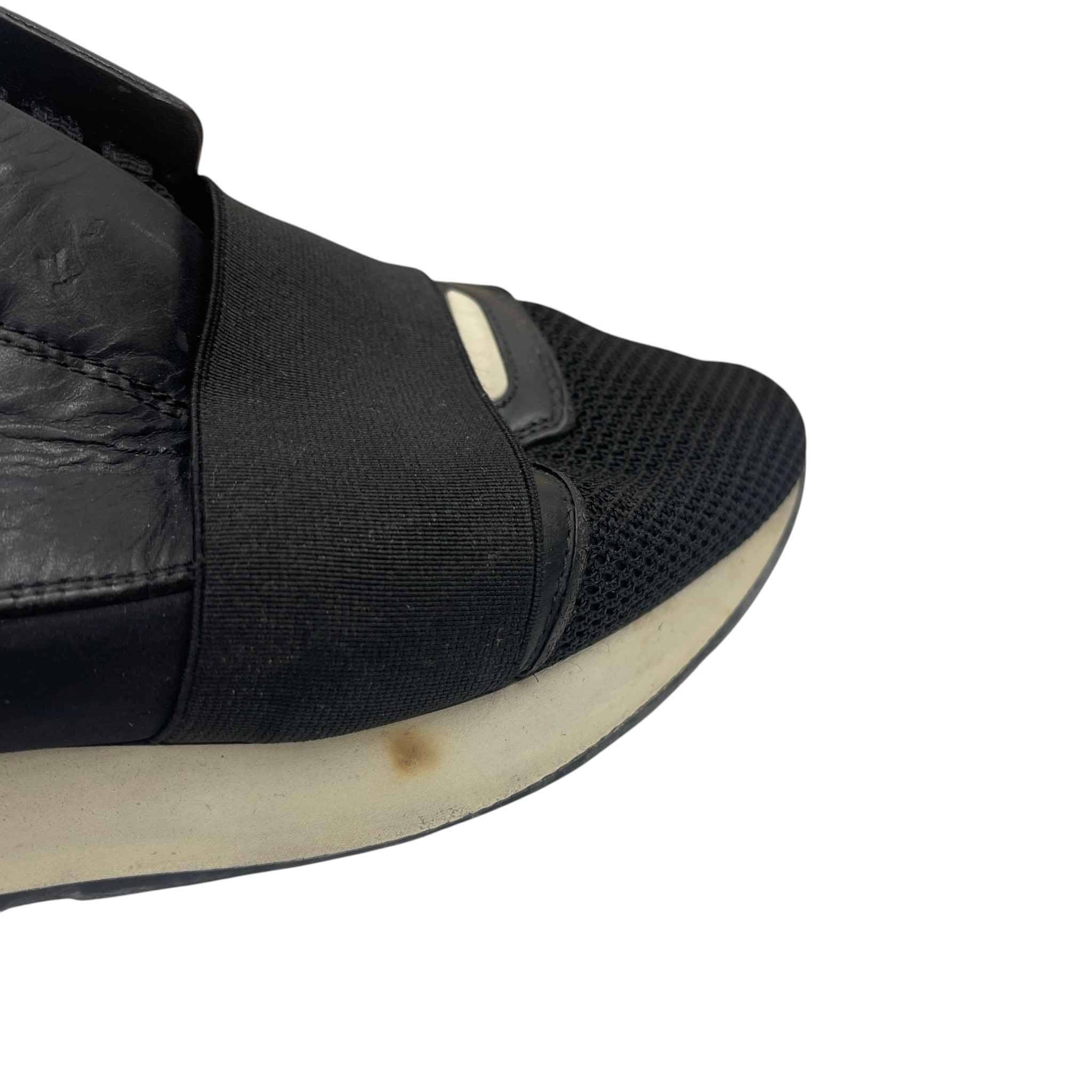 Men's Race Runner Low Trainers Black Size EU 41 / UK 7