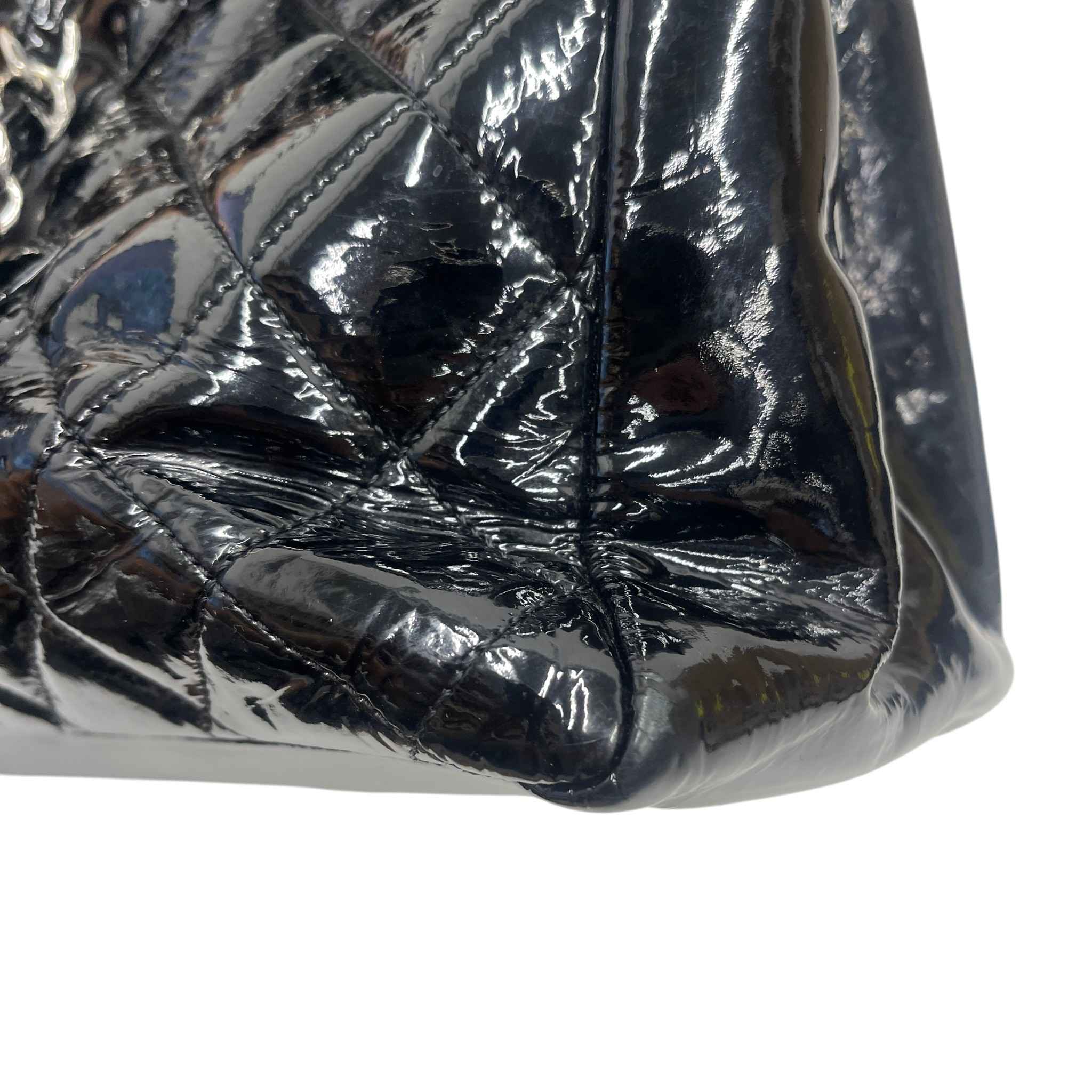 Women's Quilted Patent Grand Shopping Tote Gst Handbag Black
